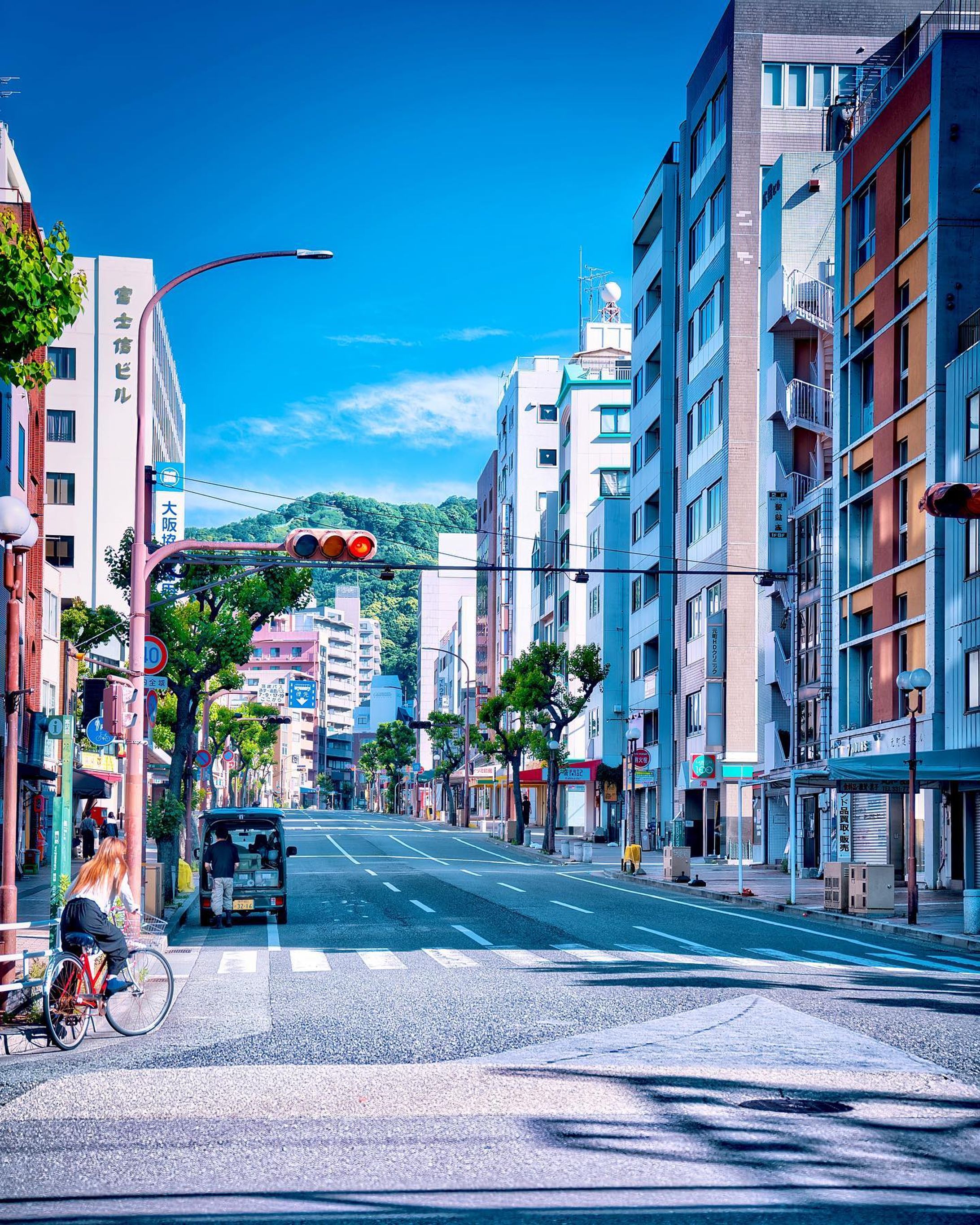 神戸元町のある朝の風景

ーーーーーーーーーーーー

ご覧頂きありがとうございます
気軽にフォローして貰えると嬉しいです！

Thank you for watching.
If you like it, please follow me.

▷ @takumapictures 

ーーーーーーーーーーーーーー

LOCATION：元町
CAMERA ：SONY a7Ⅳ
LENS：SONY FE24-70mm F2.8GM
FE：50mm
ISO：50
F値：F2.8
SS：1/500

撮影のご依頼はDMから宜しくお願い致します

神戸写真家サークルメンバー
神戸写真家サークルで一緒に写真を撮りにいきませんか！？
只今メンバー募集中
▷ @kobephotographercircle 

#takumapictures 
#タクマピクチャーズ 
#sonya7iv 
#神戸観光 
#元町 
#神戸写真家サークル 
#風景写真 
#写真好きな人と繋がりたい 
#カメラ好きな人と繋がりたい 
#カメラ垢フォロバします 
#写真垢フォロバします 
#アニメのワンシーンのように 
#カメラ男子 
#カメラ女子 
#写真で伝えたい私の世界 
#ファインダー越しの私の世界 
#ファインダー越しの世界 
#キリトリセカイ 
#landscape #landscapephotography #japan #japantravel #sel2470gm #swarovski #sonyfe2470gm #alpha_newgeneration-1