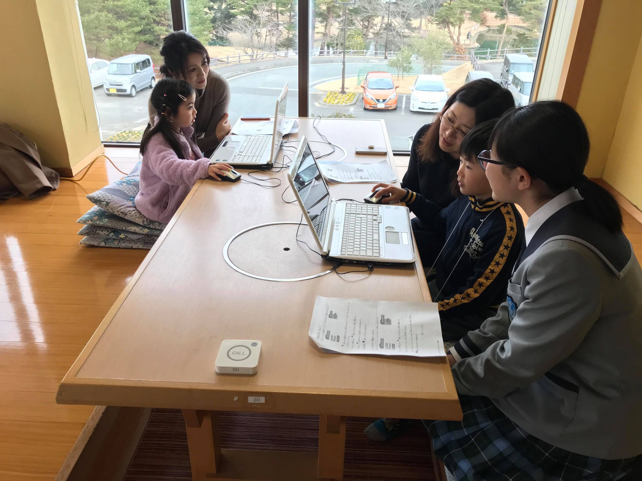 【イベントレポート／ニュース】福島県広野町で小学生向けプログラミング体験　地元中高生もボランティア （いわき経済新聞）-1