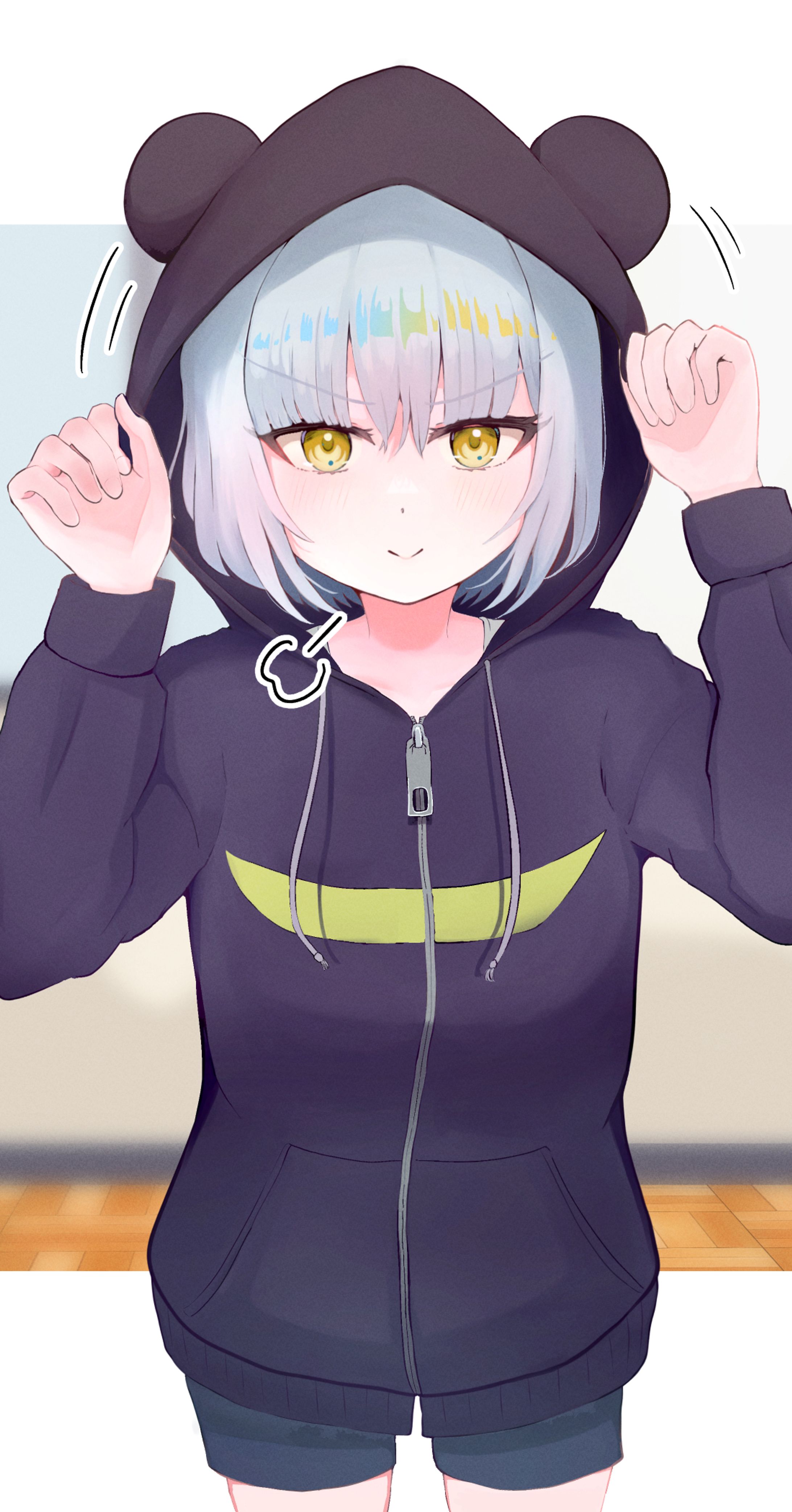 熊パーカーの女の子-1