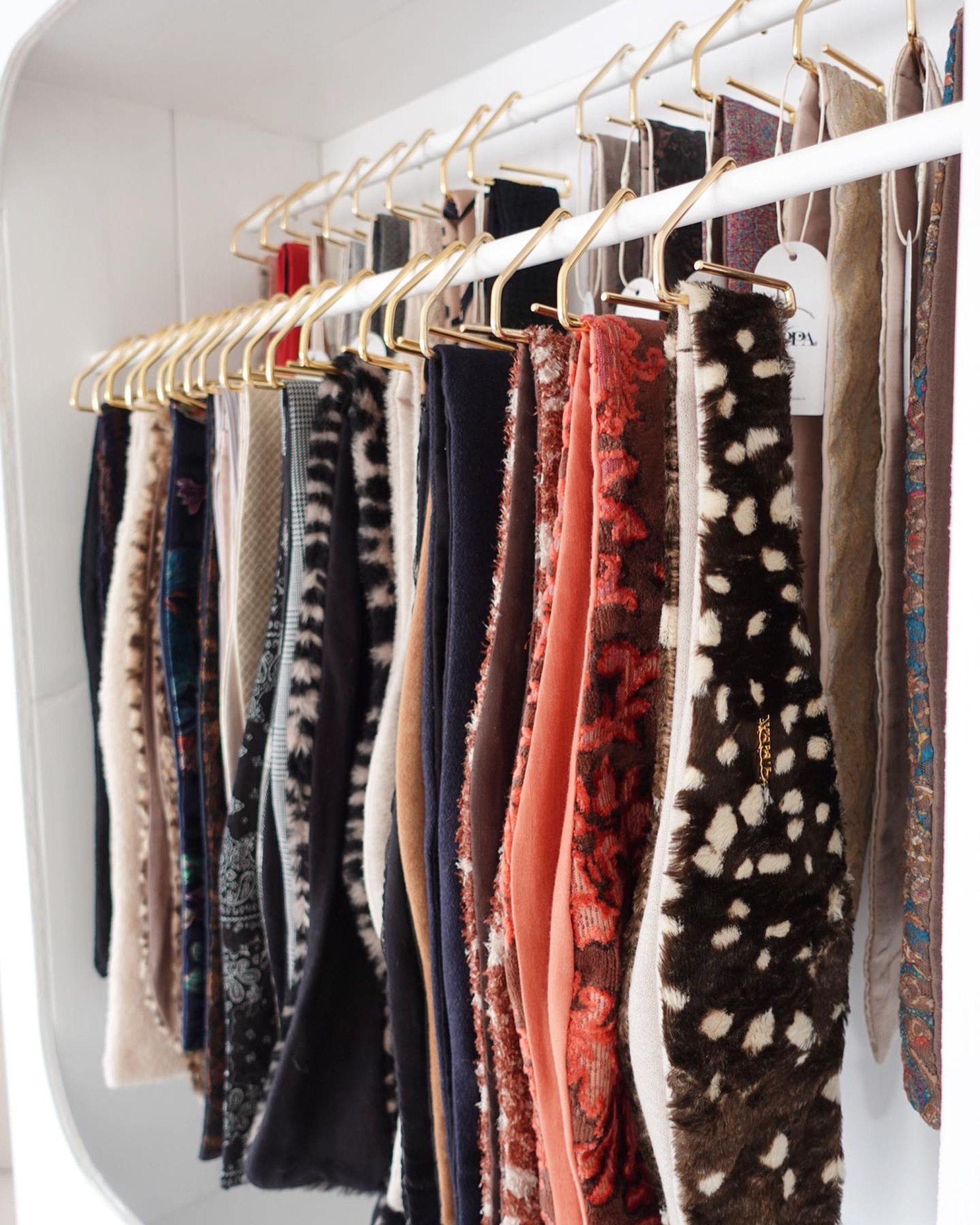 唯一無二のターバン🕊
キセカエワイヤーターバンqppA®︎

デイリーウェアにサッと
キュッパを巻いてお出かけ🤍

#キセカエワイヤーターバン#着せ替え #たーばん #ヘアバンド #ワイヤーターバン #湘南 #茅ヶ崎 #ターバンヘア #デニムリメイク #リメイクターバン-1