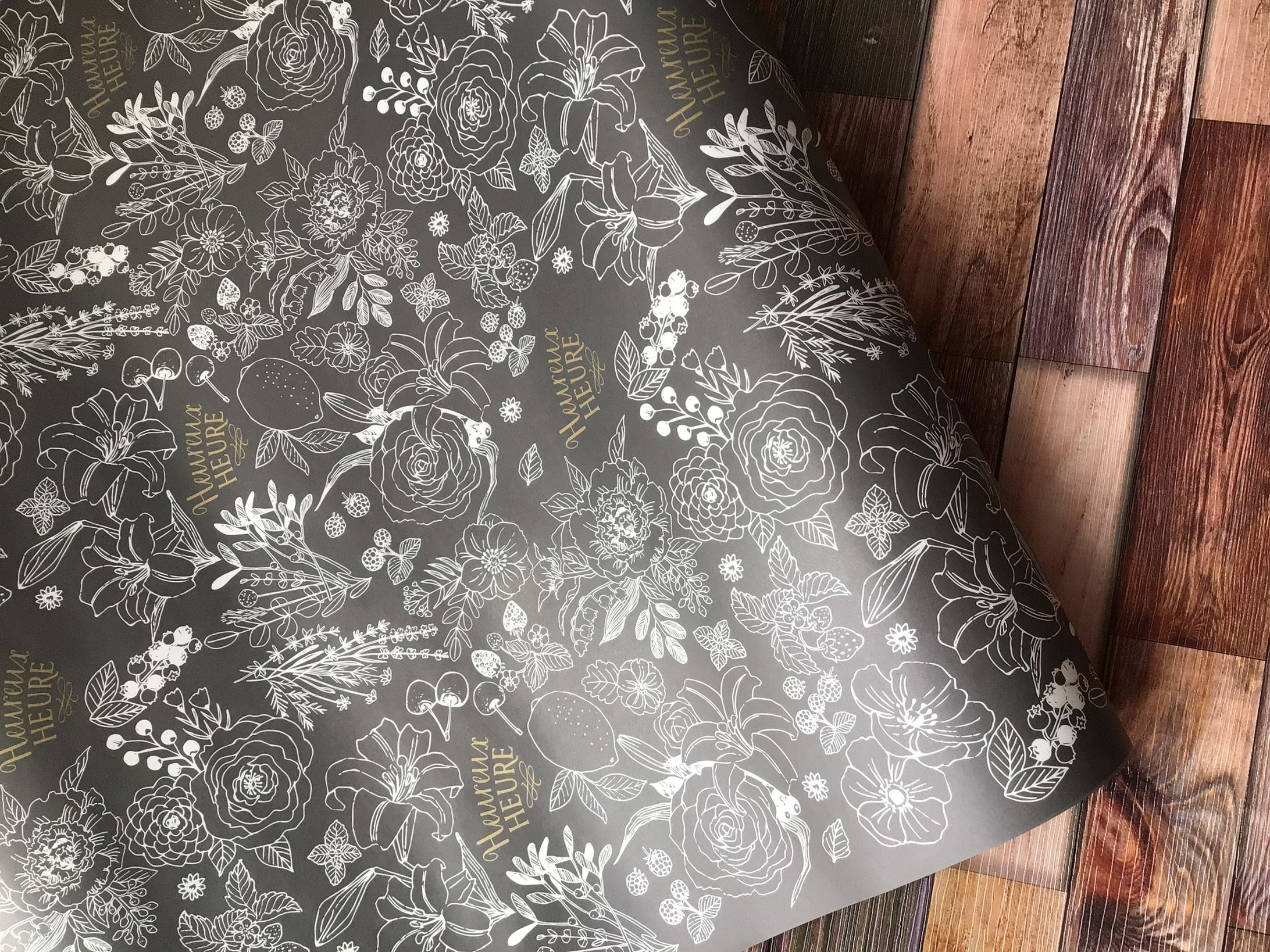 ケーキ店包装紙-1