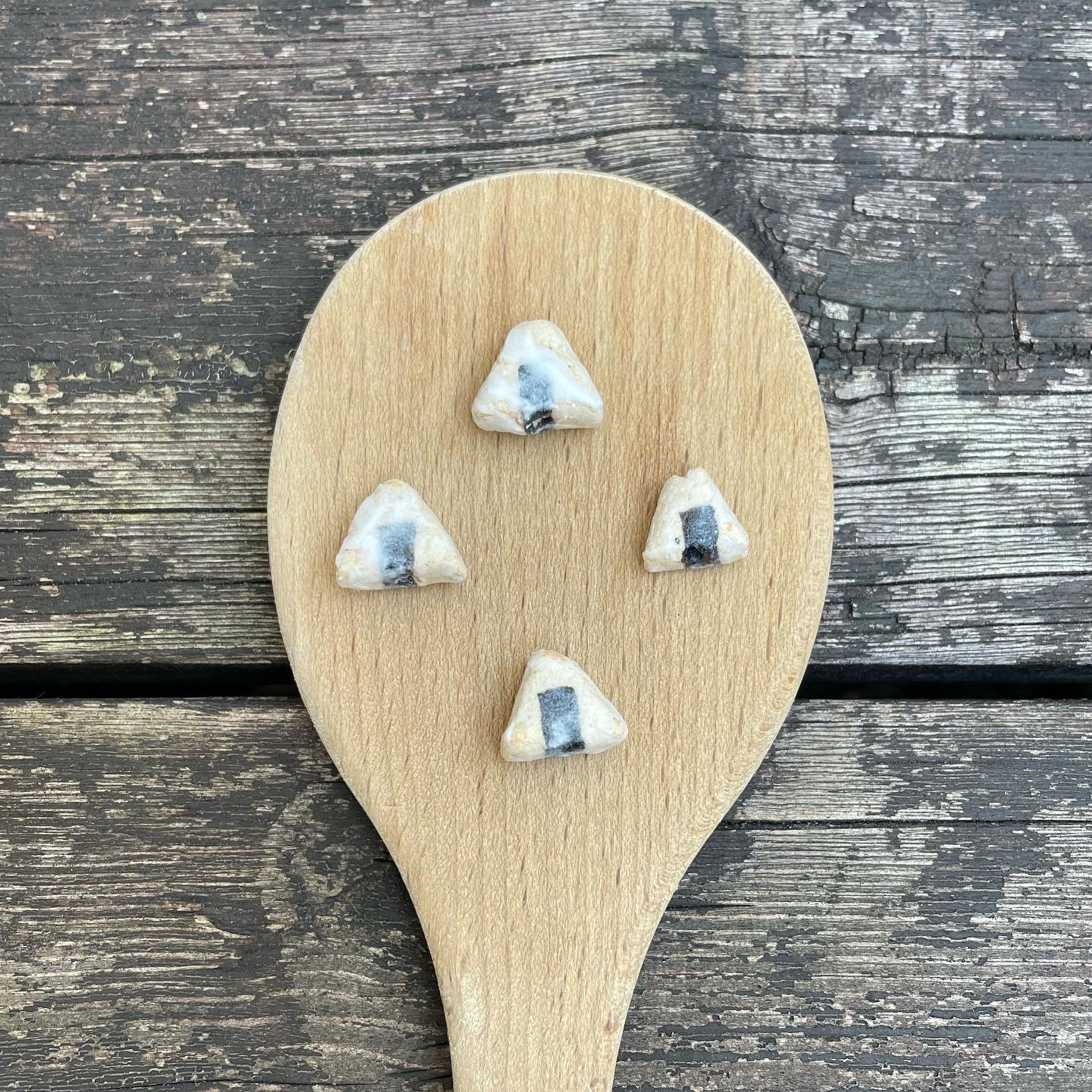 陶器おにぎりアクセサリーパーツ-1