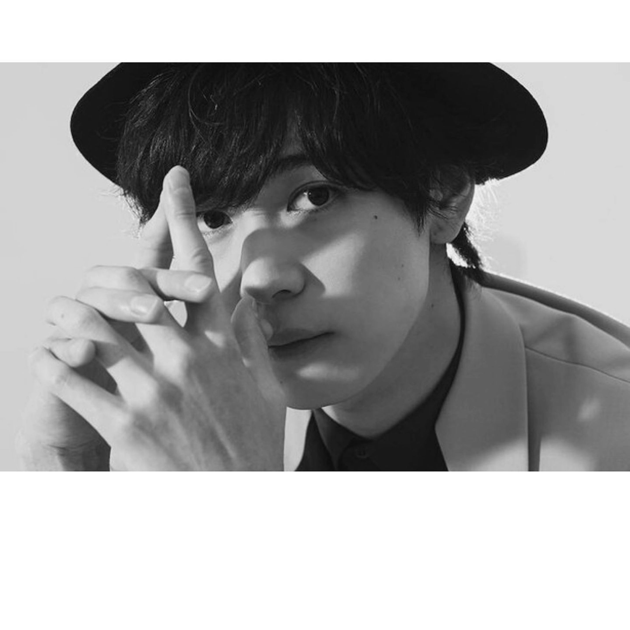 Photo by me
内藤秀一郎さん撮影させて頂きました！@syuichiro_naito

https://www.walkerplus.com/trend/matome/article/1043004/amp/?__twitter_impression=true
 
とても気さくで優しい方でしたー😌
撮影楽しかった✨

#内藤秀一郎 
#naitoshuichiro 
#俳優 
#映画 
#スーパーヒーロー戦記 
#仮面ライダーセイバー 
#仮面ライダーセイバー映画
#神山飛羽真 
#ヒーロー 
#特撮 
#photography 
#カメラマンが見る世界 
#カメラ越しの私の世界 
#カメラ女子 
#フォトグラファー東京 
#フォトグラファーHITOMI 
#portrait 
#cinema 
#フォトグラファー
#写真撮影 
#写真で伝えたい私の世界 
#photoftheday 
#instagramjapan 
#instagood-1