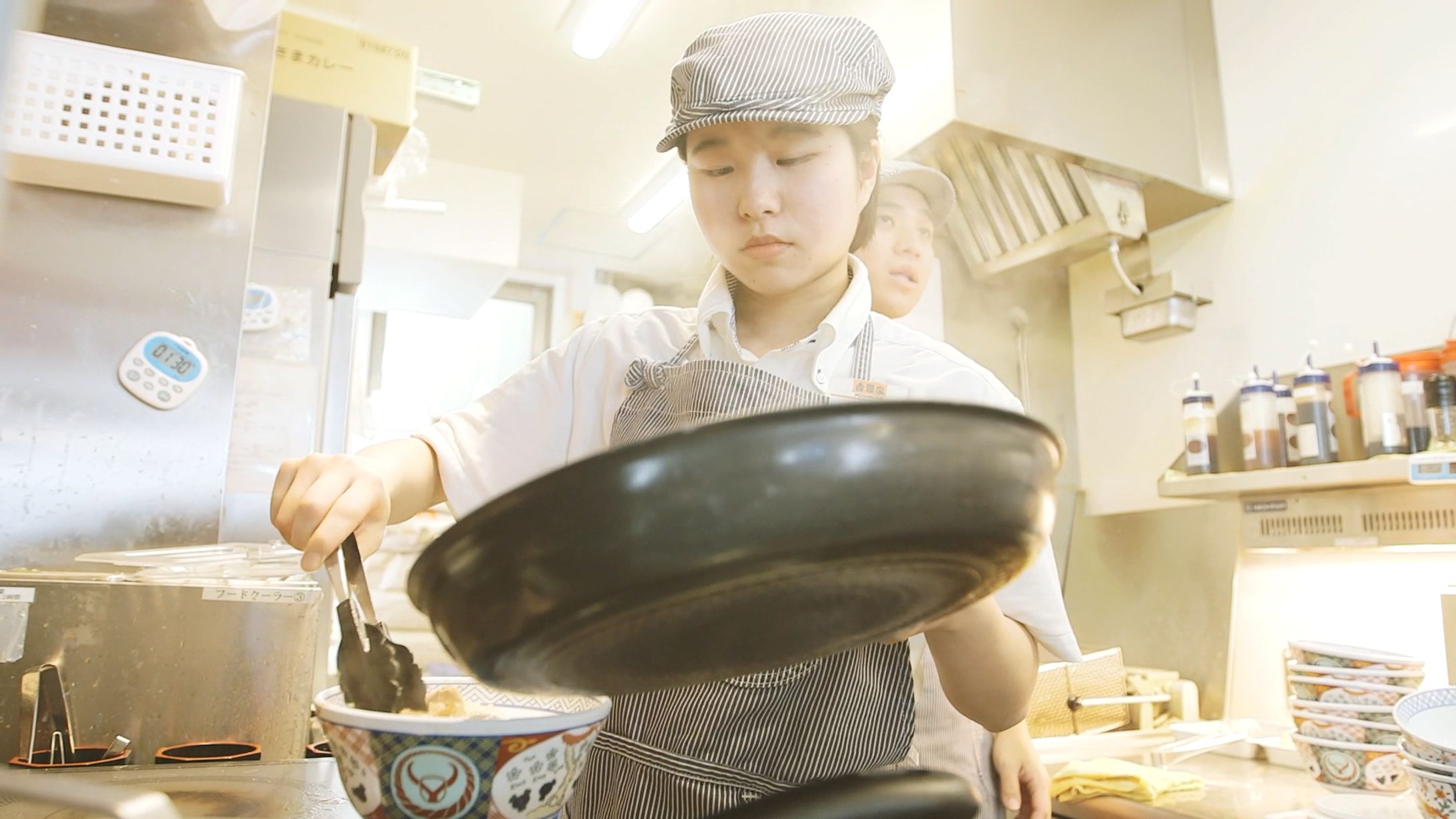 吉野家 採用映像-1