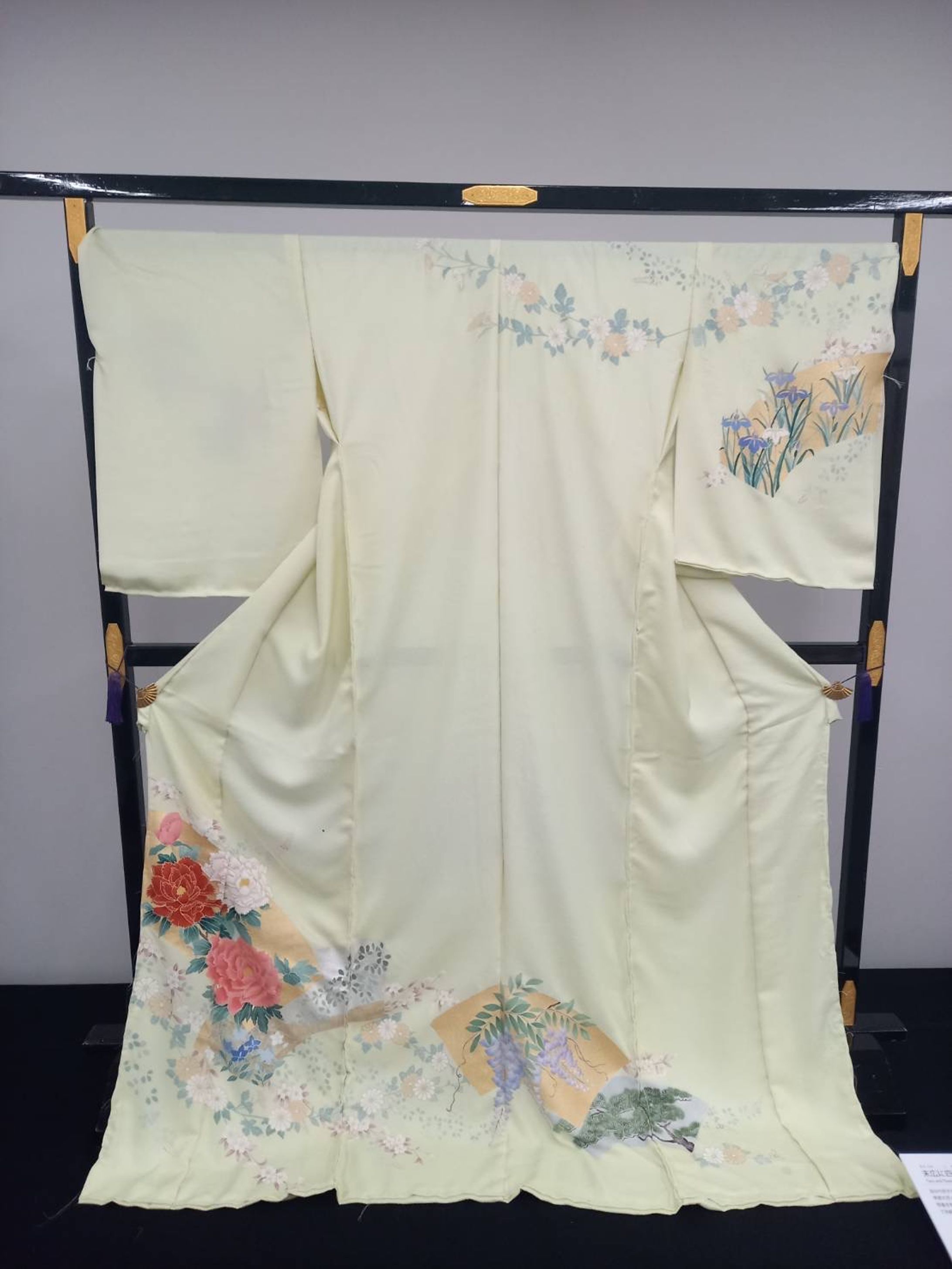 卒業作品「末広がりに四季花」-1