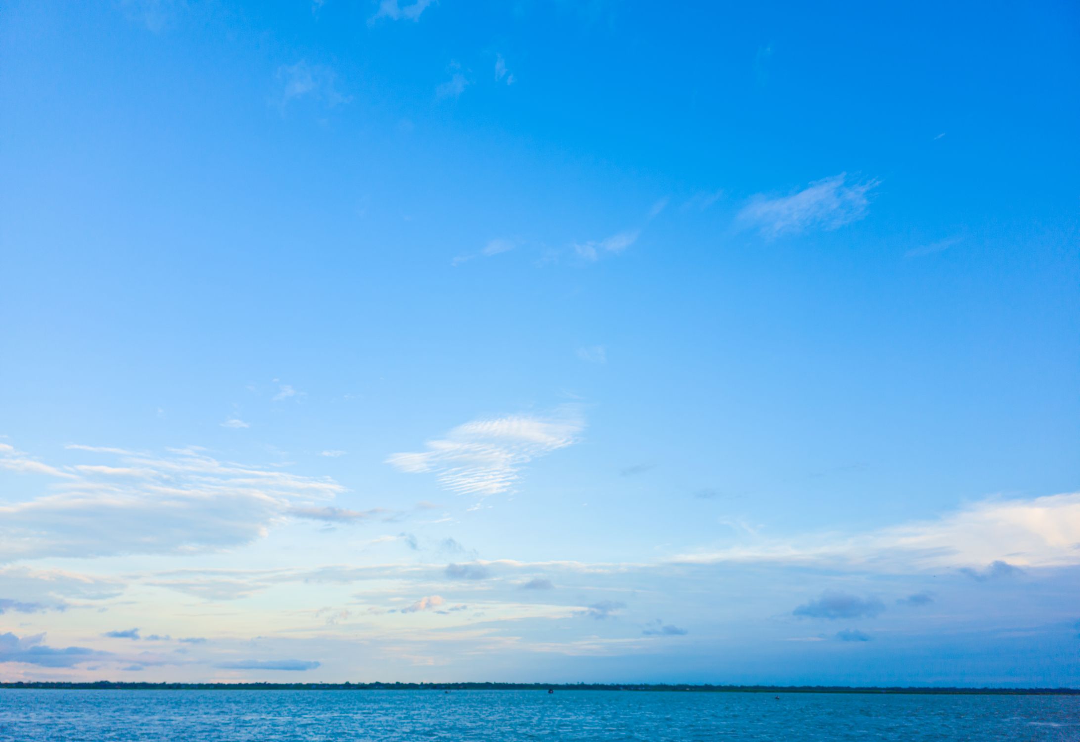 beautiful white cloud on blue sky-1