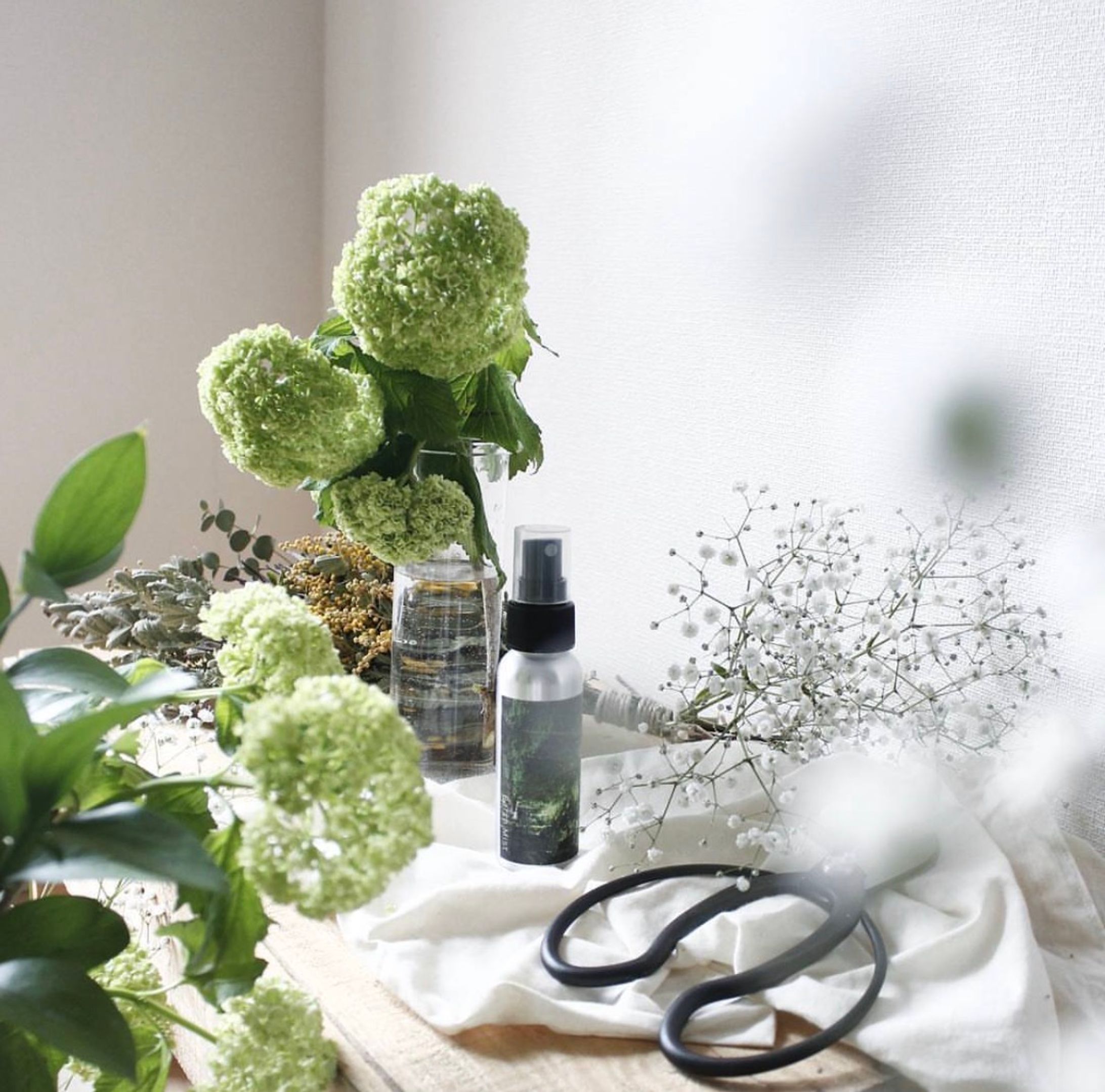 オーガニックコットンを使用した ランジェリー・ワンマイルウェアブランド「SkinAware」のルームスプレー-1