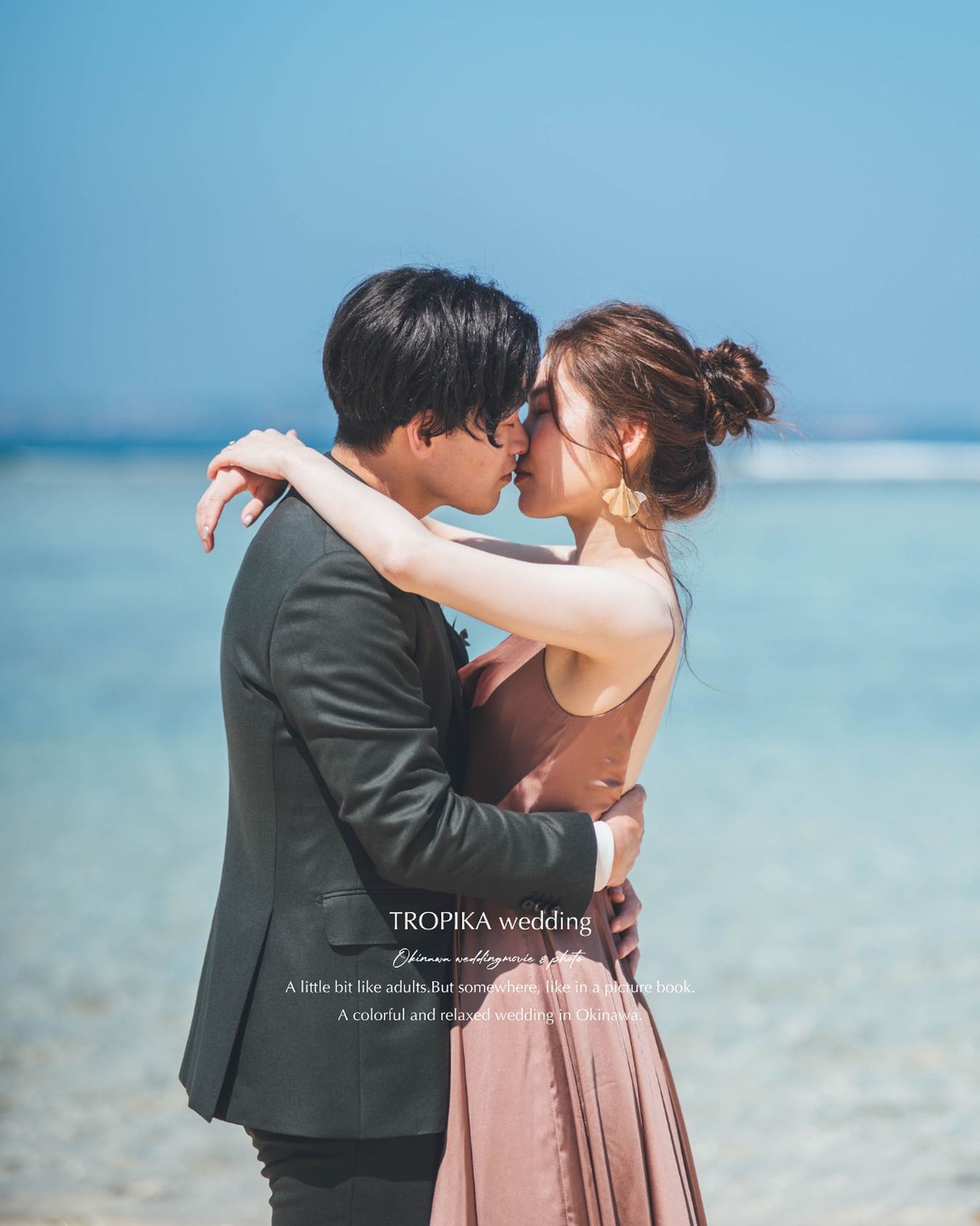 ・
透明感抜群の沖縄でロマンティックに！

┈┈┈┈┈┈┈┈┈┈
TROPIKA wedding 〈トロピカ〉では、

少しだけ大人で、
どこか夢で見た絵本のような世界💍

をコンセプトに沖縄で前撮りプロデュースをしております🌺

┈┈┈┈┈┈┈┈┈┈
▶料金プランはハイライトからご確認いただけます。
@tropika.wedding

▶ご依頼・ご相談はDMにて

#沖縄ウェディング #沖縄ウェディングフォト #沖縄前撮りフォト #沖縄前撮り #沖縄リゾートウェディング #沖縄結婚式 #沖縄挙式-1