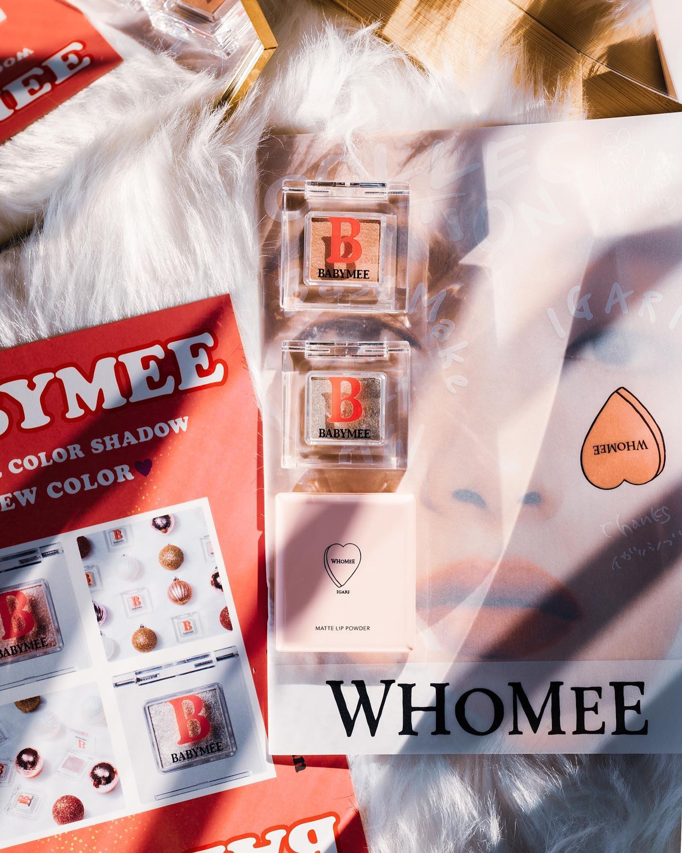 ふぇーーー🥺

大好きで大好きで大好きな #イガリシノブ さん。

YouTubeもめっちゃ見るし、
メガネは全部イガリシノブさんのプロデュースに変えたし、
#whomee もめっちゃ使ってるんだけど

そんな＃whomee の姉妹ブランド、#ベイビーミー　が超絶可愛い🥺

今回は
☑︎ベイビーミーニュアンスカラーシャドウ
『ギンギラギン』
『キラキラリン』
☑︎フーミーマットリップパウダー
『スウィートチェリー』

を使ってみました。
まずもってパケがかわいい・・・
ここまでパケもブックも完璧に可愛いと、撮影も一瞬で決まるｩ😫

シャドウの粉質はふわふわ。
つけ心地はしっとり密着して、
キラキラジュワッと馴染む。
大好きすぎるんだけど・・・！

マットリップパウダーは、マットリップとリップパウダーがセットになってて
もはやマスク生活において手放せない。
落ちにくいしカラーが絶妙でほんとかわいいです。

イガリシノブさん本当に大好きすぎる・・🥺

是非チェックしてみて！

今回はLemon Squareさん経由で株式会社Nuzzle さんよりご提供いただきました。
光栄すぎます🥺

#whomee #whomeeigari #babymee #babymeebywhomee #フーミー #ベイビーミー #イガリシノブ #イガリシノブプロデュース #cchan_girls #lemonsquare🍋 #コスメマニア #新作コスメ #新作アイシャドウ #マスクメイク #アラサーメイク #30代メイク-1