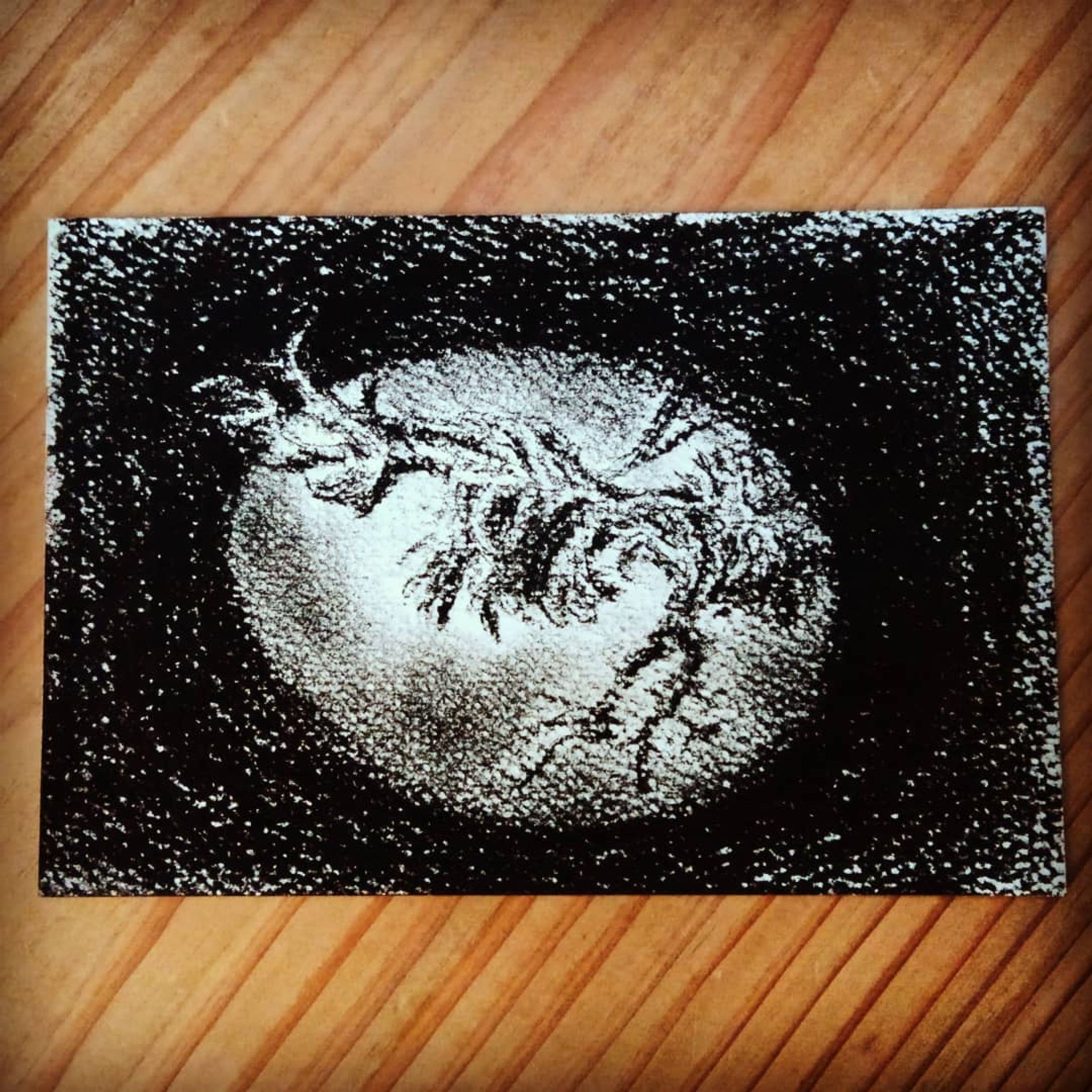 #一日一絵
No.002【 #eggfeather 】
◆
危うく二日目にして
断念するところだった。。
制作時間15分…
特別ななにかがあるわけではないのに
忙しすぎる日常…多忙が日常
◆
#drawing #art #illustration 
#illust #analogart
#ctrlzの効かない世界-1