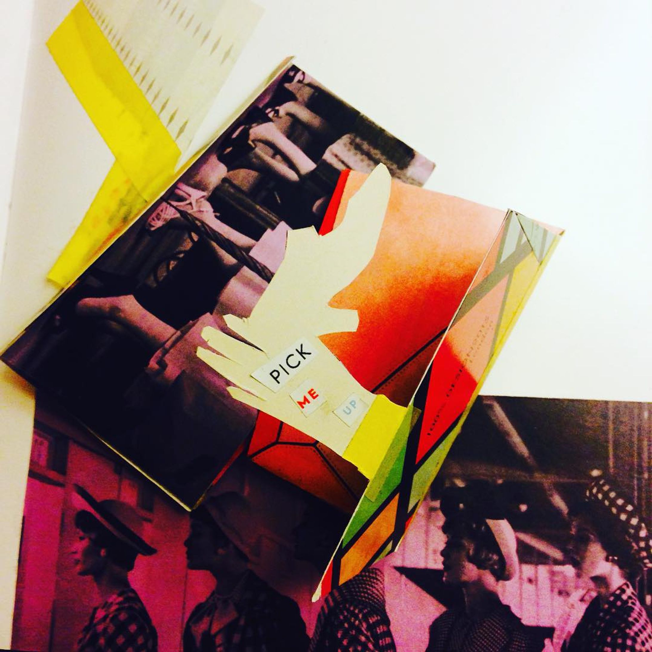 Please pick me up. 1
#collage #perspective #3D #fashion #art #montage #cube #popup #popupbook #picturebook #illustration #design #hand #magazine #kinfolk #patterndesign #飛び出す絵本 #イラストレーター #雑誌 #ファッション #アート #デザイン #コラージュ #モンタージュ-1