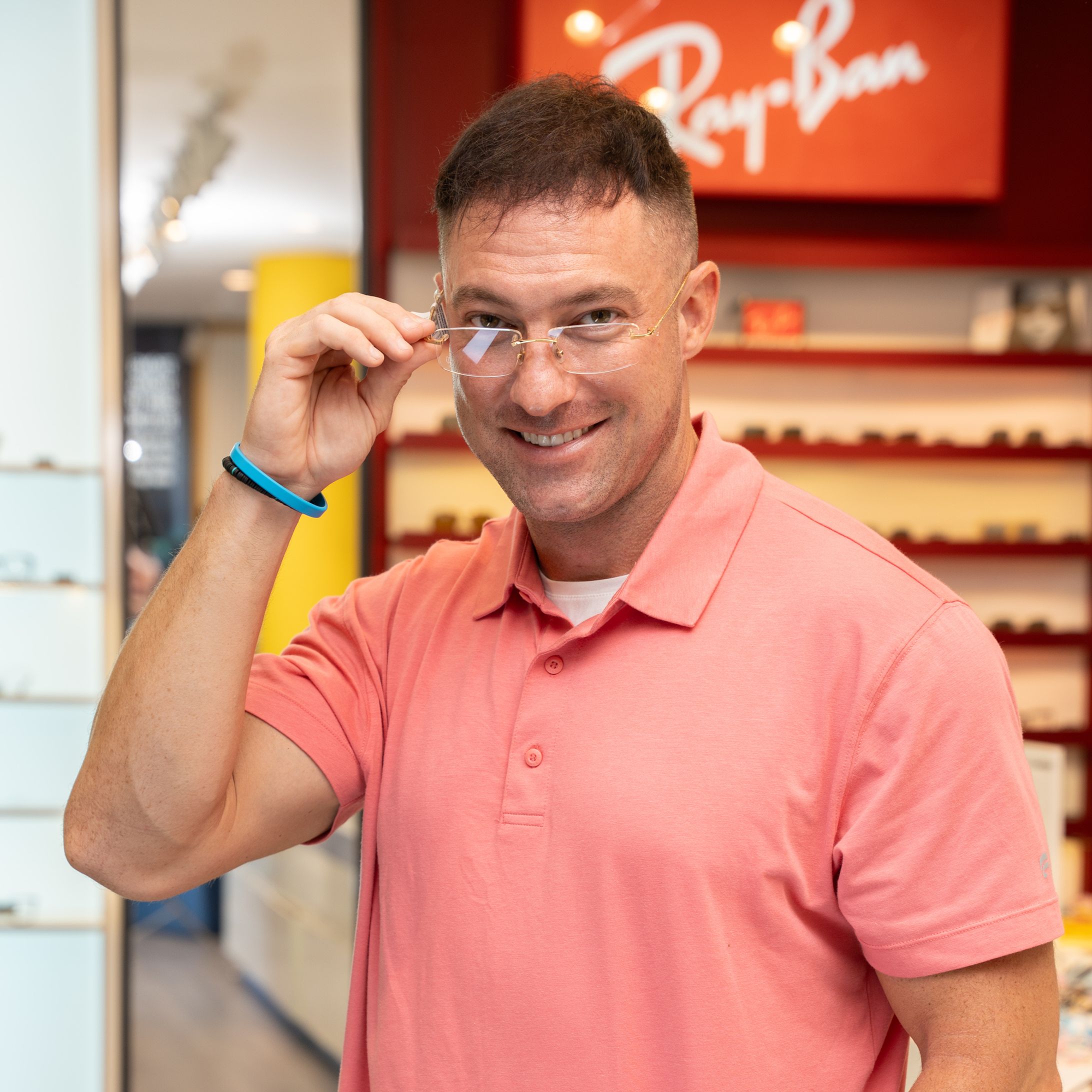 Gọng kính cận chính hãng Hải Triều: An toàn về giá và dịch vụ-1