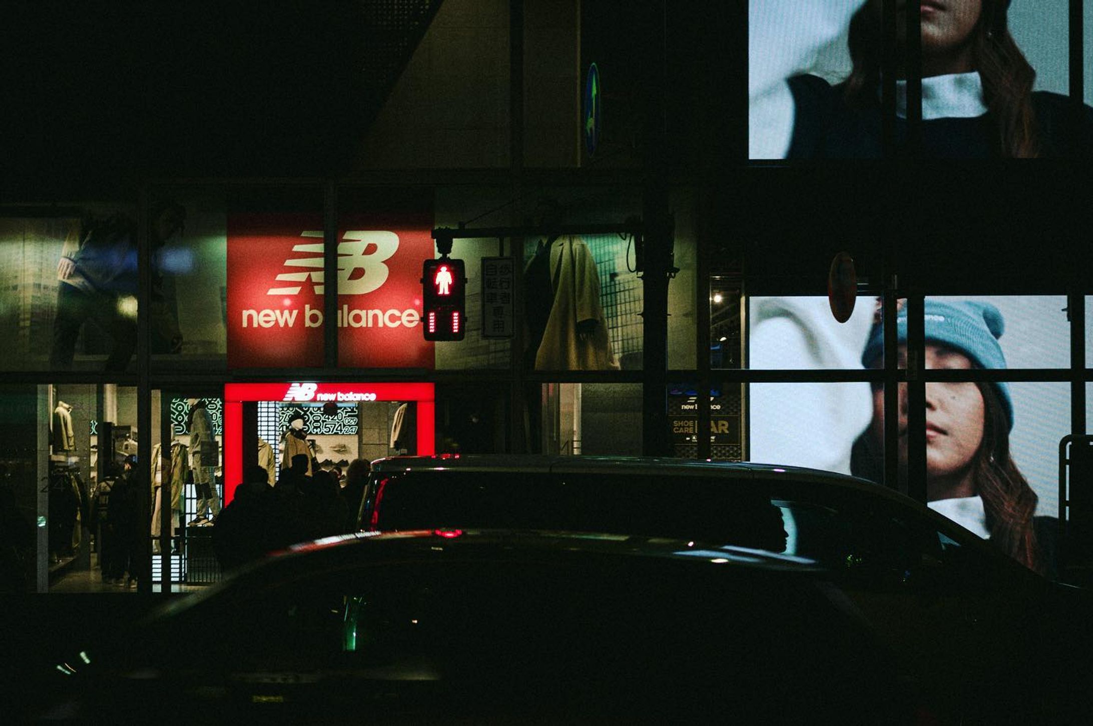 灯り
Light 

-----------------------------------------
location:Harajuku_Tokyo
-----------------------------------------
camera:Nikon D3200📸

#photography 
#nightphotography 
#japancity 
#japancityblues 
#snapshot
#snap 
#photographer 
#photoshoot 
#street
#streetphotography 
#street_photography 
#harajuku 
#light 
#night_photography 
#night_shooterz 
#nightphotography 
#shooting 
#filmphotography 
#filmcamera 
#lightroom 
#nikond3200 
#写真好きな人と繋がりたい 
#原宿
#夜景 
#光
#ムラサキスポーツ 
#ファインダー越しの私の世界
#東京カメラ部-1