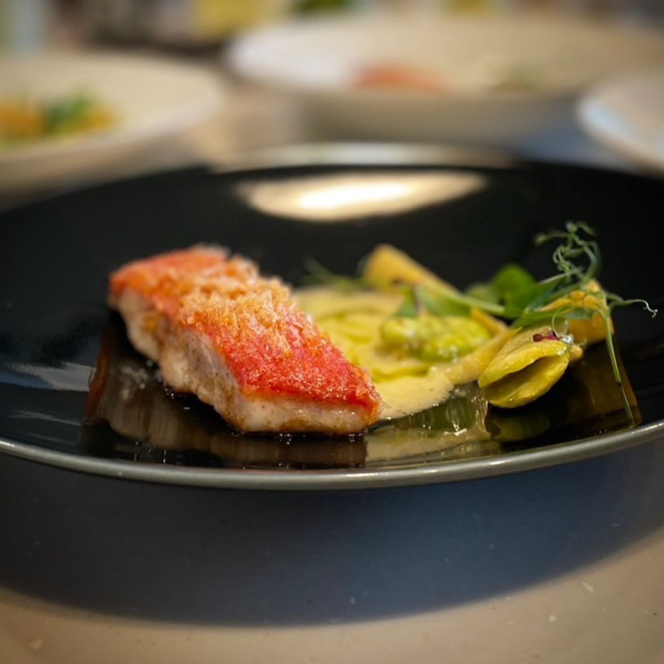 金目鯛松笠焼　ブールブラン　パセリオイル　タケノコ　そら豆

#記念日 
#出張シェフ 
#出張料理 
#出張料理人 
#prime_chef 
#うちシェフ 
#インスタ映え 
#美食倶楽部 
#うちchef 
#デリバリー 
#おうち時間 
#フレンチ 
#おうちレストラン-1