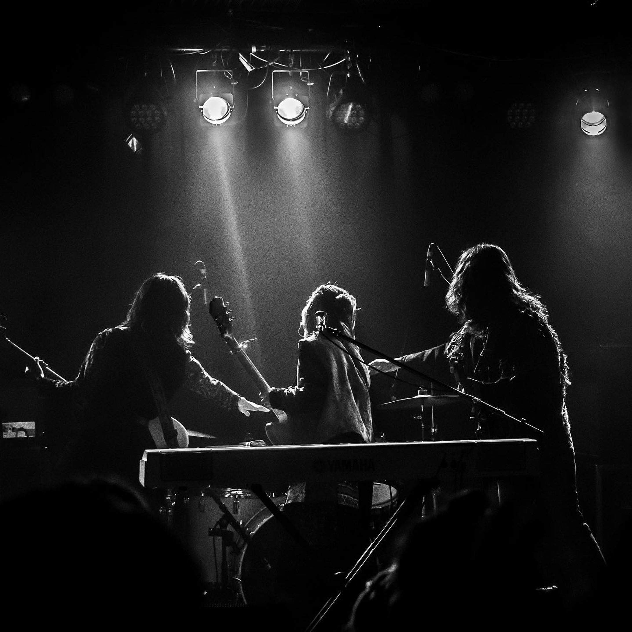 ︎

11.12.22 
地球から2ミリ浮いてる人たち (@from2earth )

地球から2ミリ浮いてる人たち presents
「揺るぎなく」

京都GROWLY(@kyoto_growly )

#ライブフォト #ライブフォトグラファー #livephoto #livephotographer #livephotography #photography #photographer #photograph #gigphotography #gigphotographer #バンド #instamusic #カメラのある生活 #カメラマンさんと繋がりたい #raw_concert #liveshooting #livemusicphotography #livemusicphotographer #撮影依頼募集中 #撮影依頼受付中 #jj_musicislife #地球から2ミリ浮いてる人たち #京都GROWLY-1