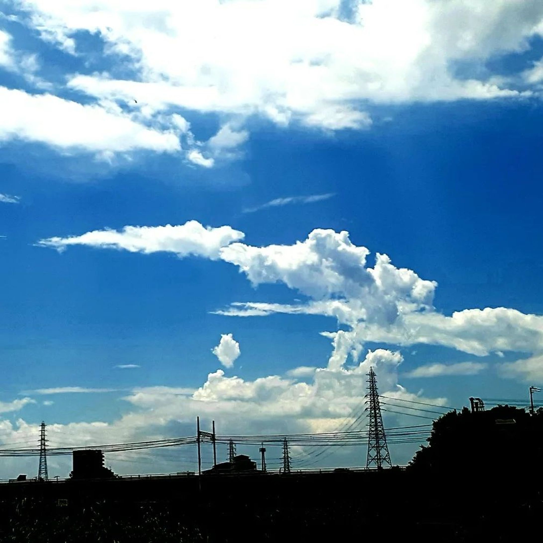 #青空　#鉄塔　#夏の空　#空　#雲　#河川　#ブックライター　#いのちだいじに　#最前線で働く人に感謝　#bringtogether #newnormal-1