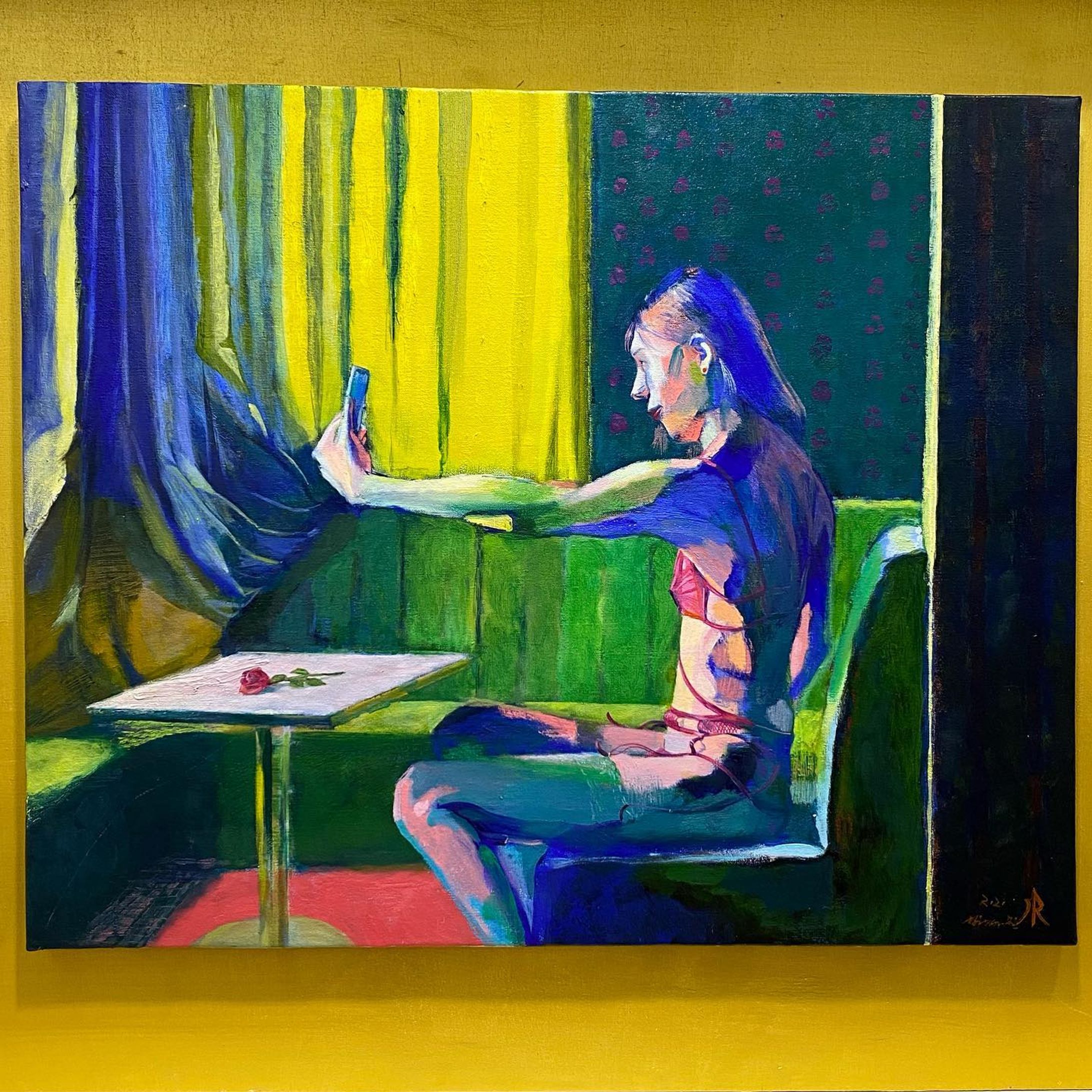 ”MAKI-san“
Oil on Canvas 652mm×530mm 2020
MAKI-san, the model, is depicted smiling while looking at her phone as she rests. She is a sex worker who said that she was both he and she and that “I have the feeling that I’m playing both of them.” She said that men who “play” a lot end up wanting a “male daughter”** like them.
*male daughter (おとこの娘) is a term that has gained recognition since 2000, referring to “boys who look like girls.” It is difficult to define and refers to a wide range of cross-dressing, from manga characters to real life characters. Here the term is used as a category in the sex industry.

「Makiさん」
モデルになってもらったMAKIさんの、休息の時にスマホの画面の向こ う側に微笑んでいる姿を描きました。彼であり彼女でもあり「自分では どちらもそれぞれ演じている感覚なんだ」と語る彼女はセックスワー カーでした。遊び尽くした男性が最後に遊ぶのが自分達のような「おと この娘(こ)*」だと語っていました。
*おとこの娘(こ)・・・2000年以降で認知の広がった「少女のような少年」を指す言 葉。定義づけは難しく、2次元のキャラクタから3次元の女装まで幅広い女装を指 す。ここでは性産業のカテゴリーとしての用語。

※*※※*※* ※*※※*※*

【林美蘭展示のご案内】
ギャラリー・いなげ企画展
「創造海岸いなげ展」
2023年2月2日(木)ー19日(日)
09:00-17:15 最終日15時まで月曜休み　入場無料
〒263-0034
千葉県千葉市稲毛区稲1-8-35
043-248-8723

#delphianopencall 
#delphiangallery
#delphianopencall2023

#miranarnartworks
#林美蘭
#miranrin 
#ギャラリーいなげ
#創造海岸いなげ展 

#フェミニスト
#フェミニズム
#フェミニストと繋がりたい
#フェミニストアート　
#クリスチャン
#クリスチャンアート-1