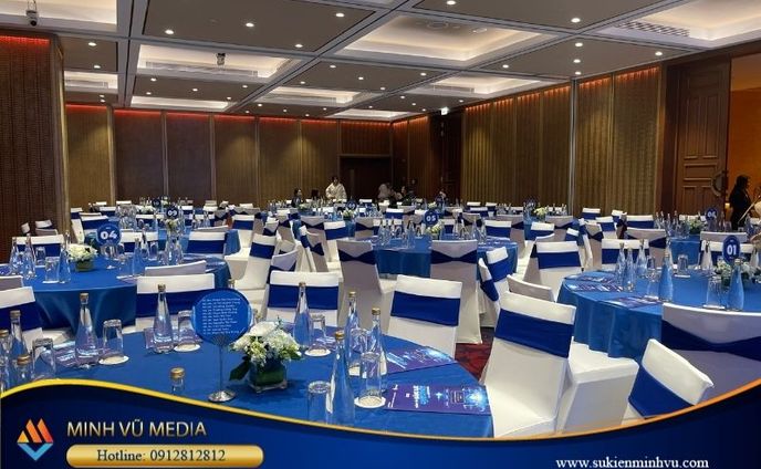Cho thuê bàn ghế Quận 3 Giá Rẻ, Uy tín số 1