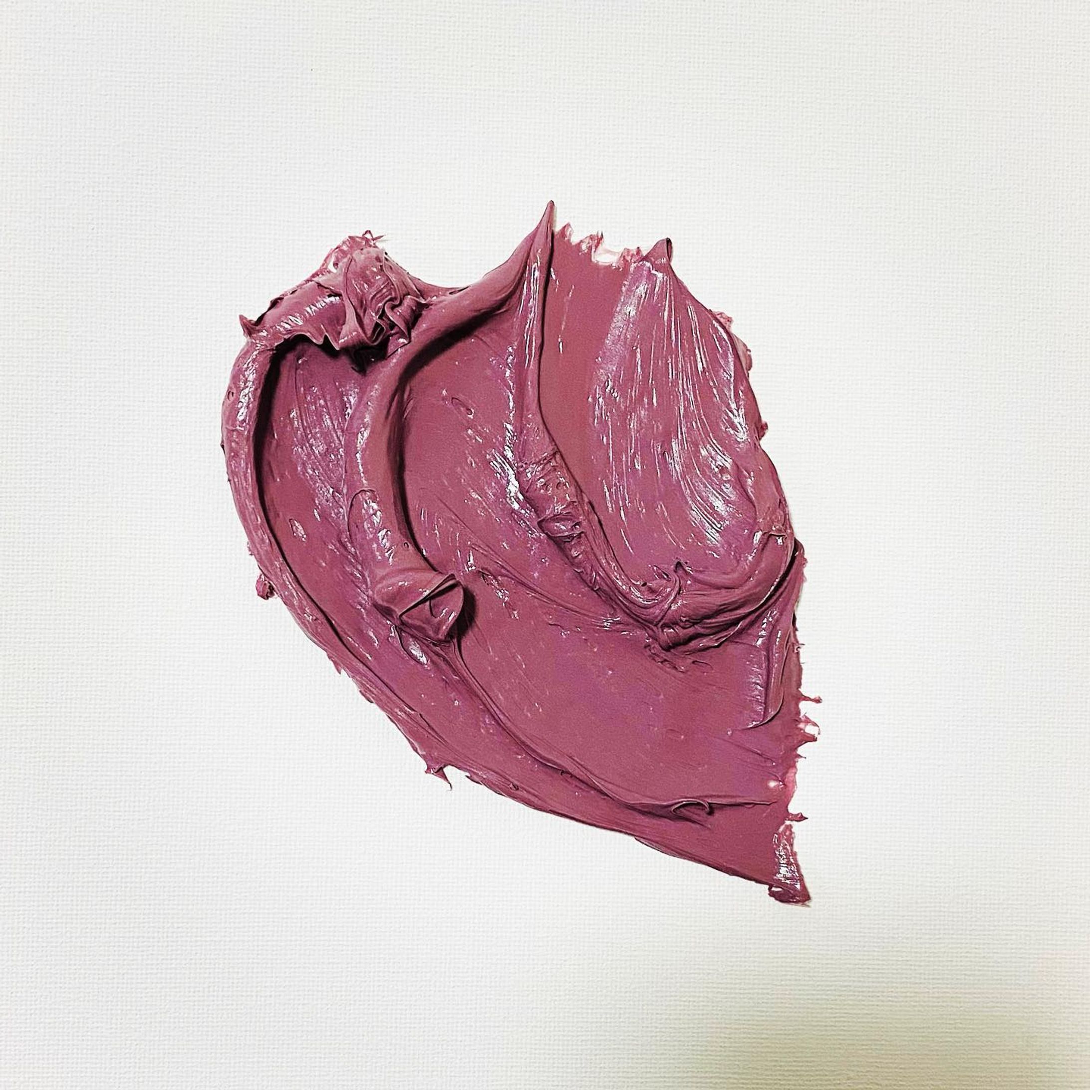 No.020ぶろっぶ
Silicon Painting palm size

#abstractart
#art
#artcurator
#blob
#contemporaryart 
#fineart
#modernart
#texturedart
#アートのある暮らし
#アート好きな人と繋がりたい
#コンテンポラリーアート
#シリコン
#ぶろっぶ
#モダンアート
#モダンインテリア
#現代アート
#現代美術

私は、パレットに残る絵の具の塊に心を惹かれます。
それぞれの絵の具の塊からは、情熱的な創作の名残りが感じられるからです。
しかし、残念ながらそれらの塊は「汚れ」として捨てられてしまいます。

私は違います。私はその絵の具の塊を美しく飾りたいのです。
彼らが持つ独特の魅力と柔らかさを保ちながら、世界に誇示したいのです。

そんな思いから、「ぶろっぶ」シリーズが生まれました。
このシリーズは、捨てられてしまう運命にある絵の具の塊に再生の場を与えるために作られました。

私の作品を通じて、絵の具の塊が持つ独特の魅力と価値を再評価していただければ幸いです。-1