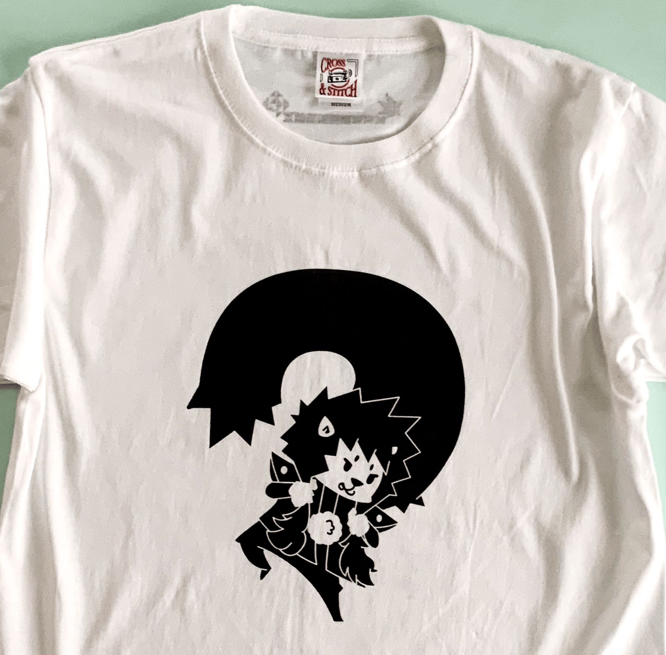 「ニャーシシ」オリジナルTシャツ シルクスクリーン1色刷り-1