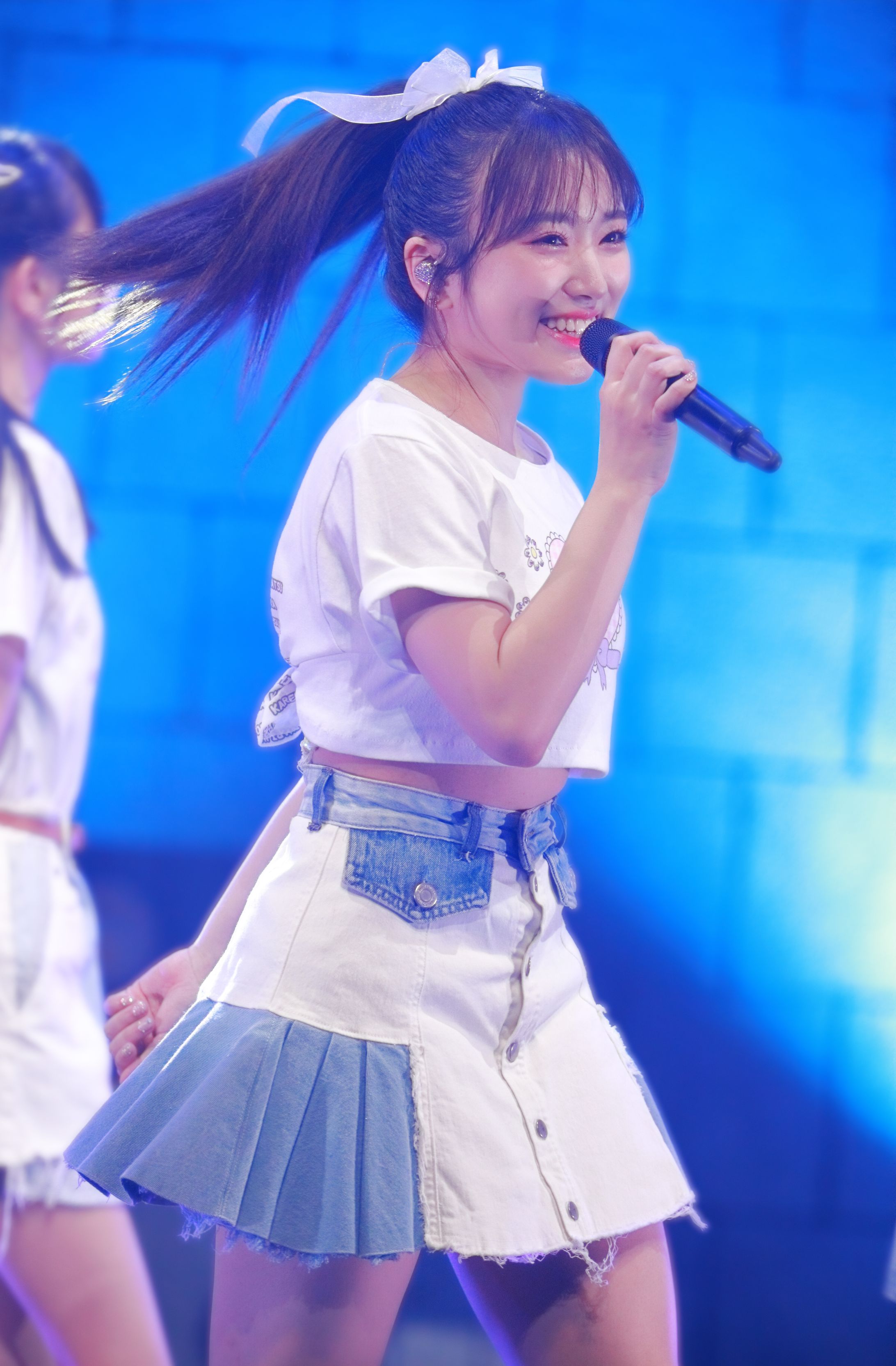 ステージ写真〜矢吹奈子さん-1