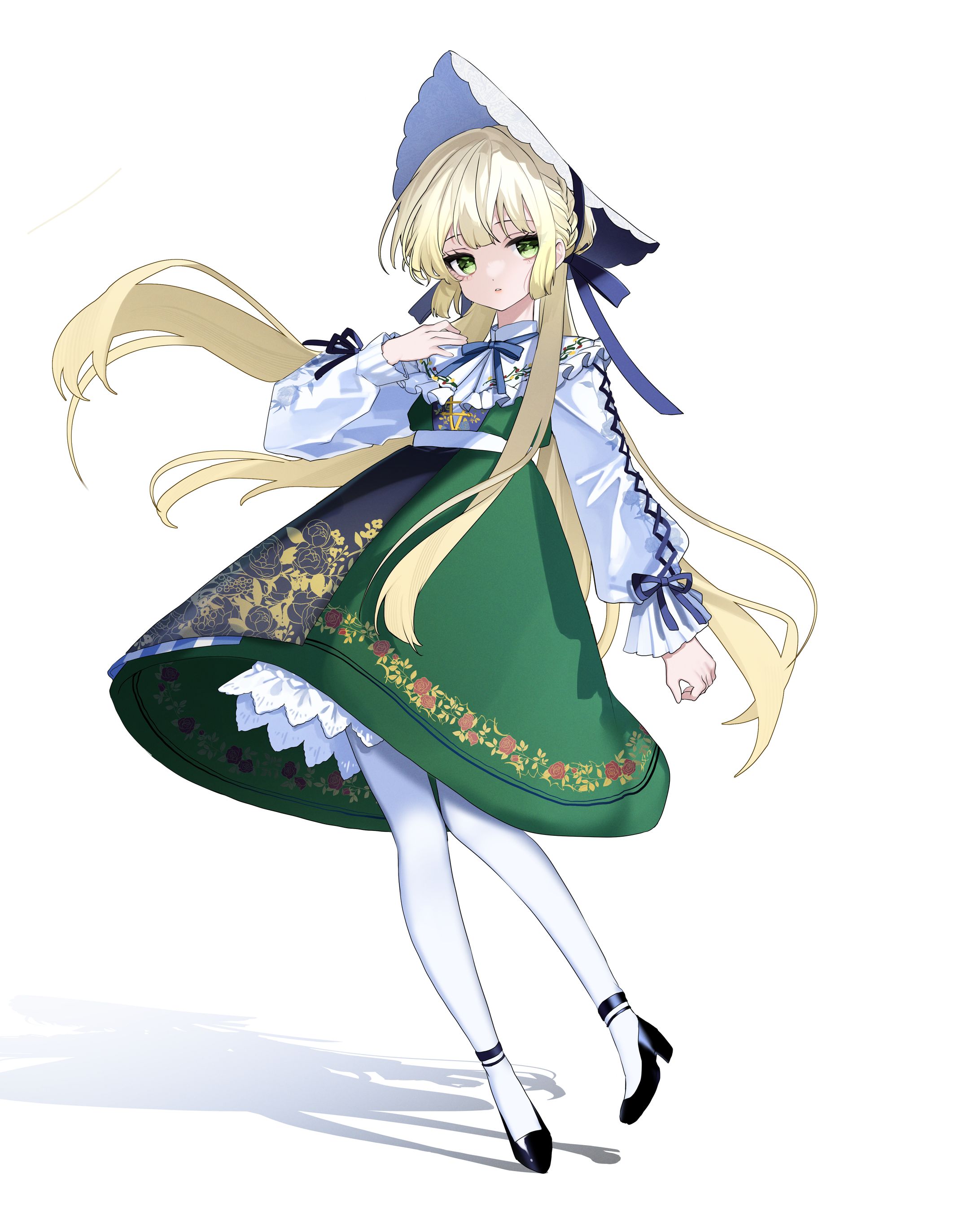 民族衣装の金髪少女-1