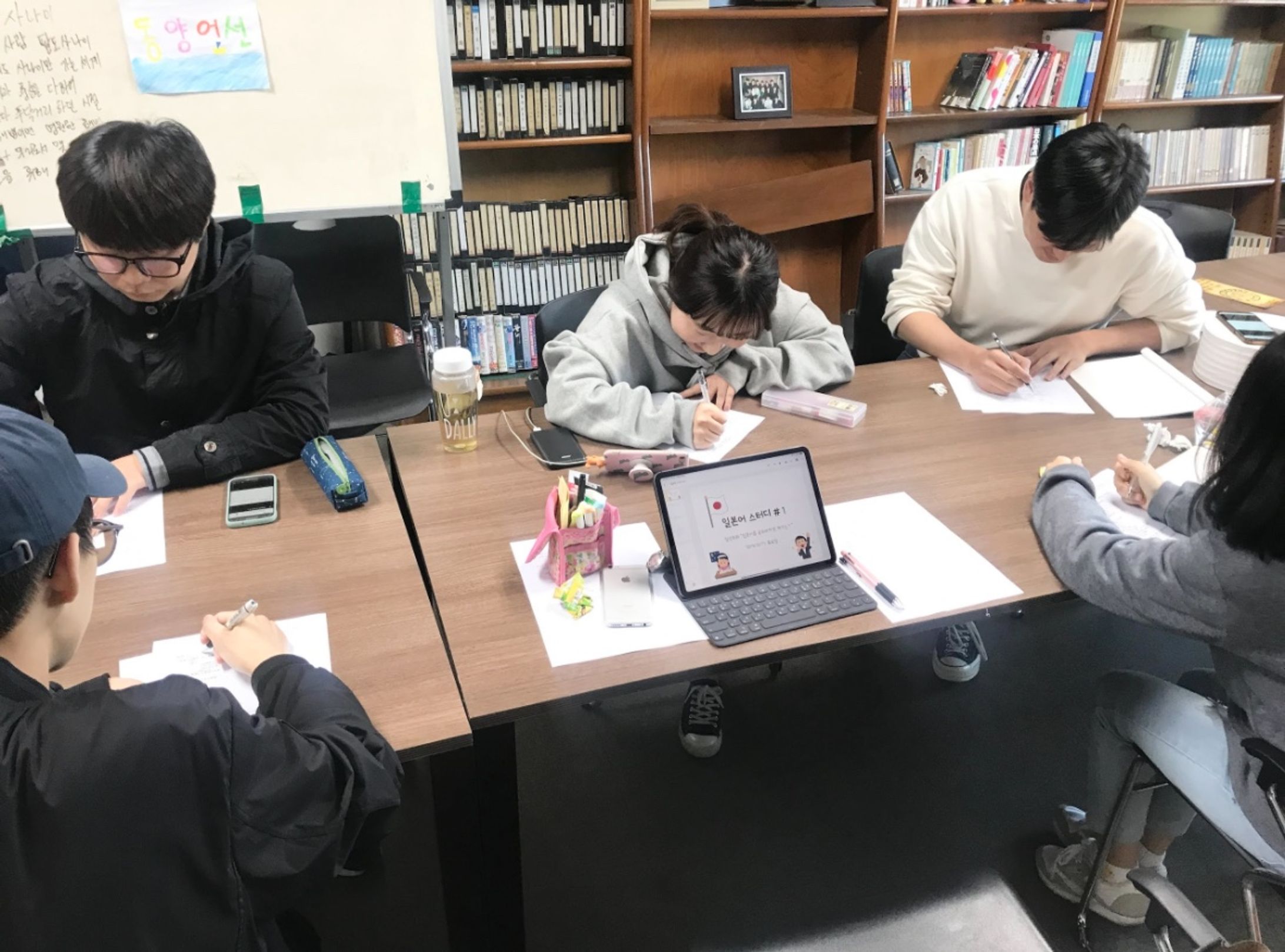 大学の授業アシスタント-1