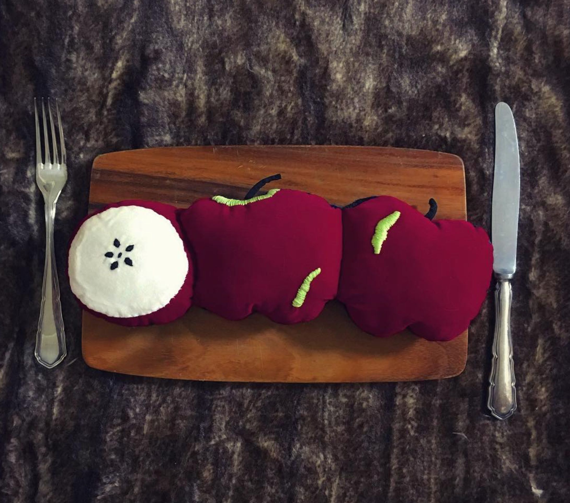 りんごのぬいぐるみ-1