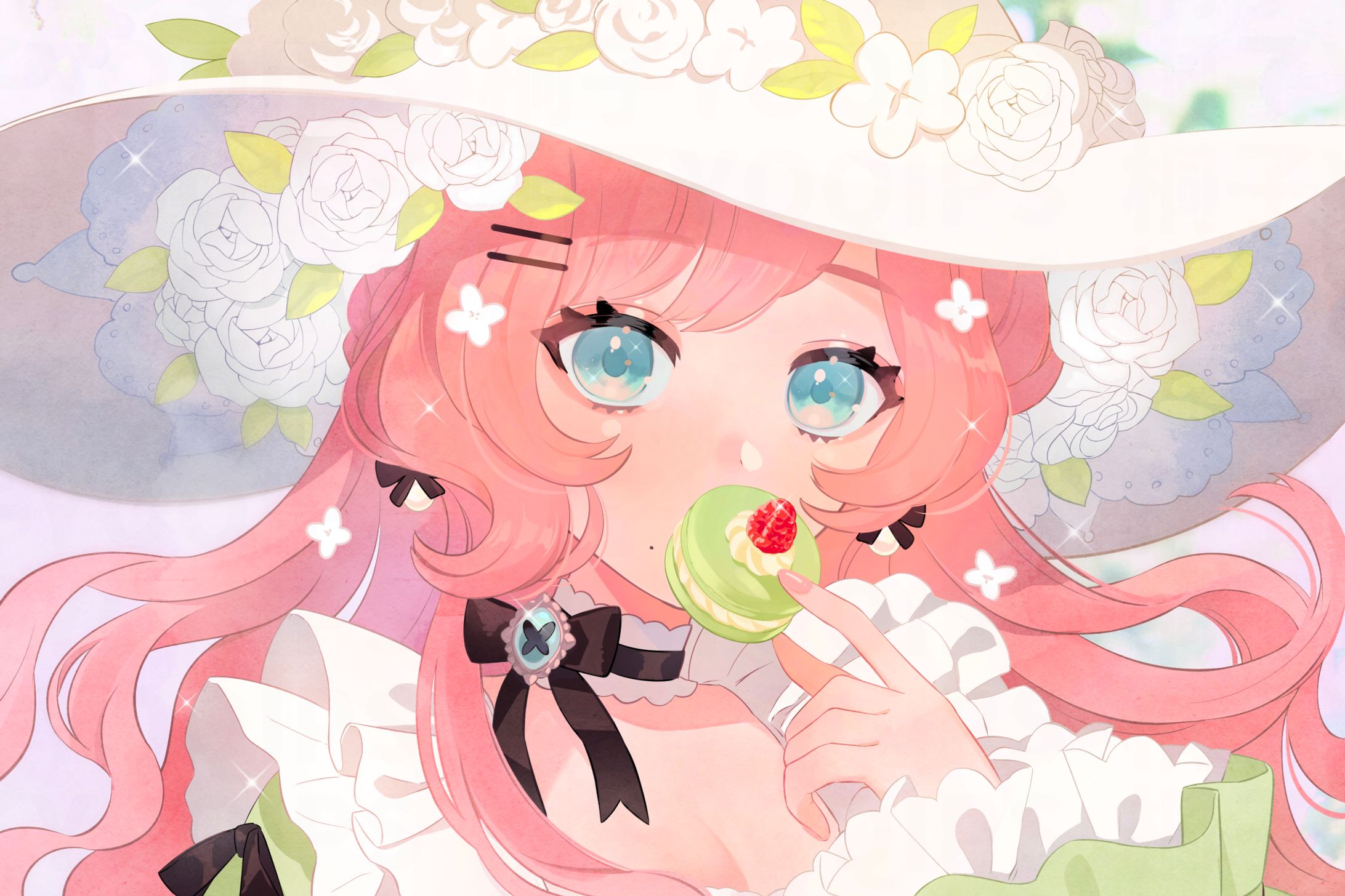 マカロン食べてる女の子-1