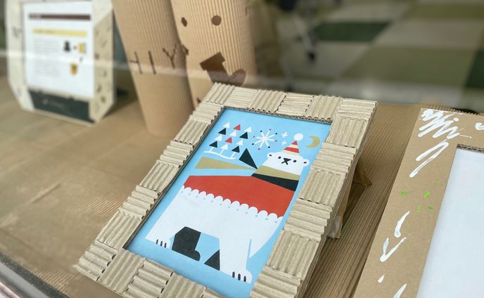 芦屋市商工会1階ウインドウ・ディスプレイ