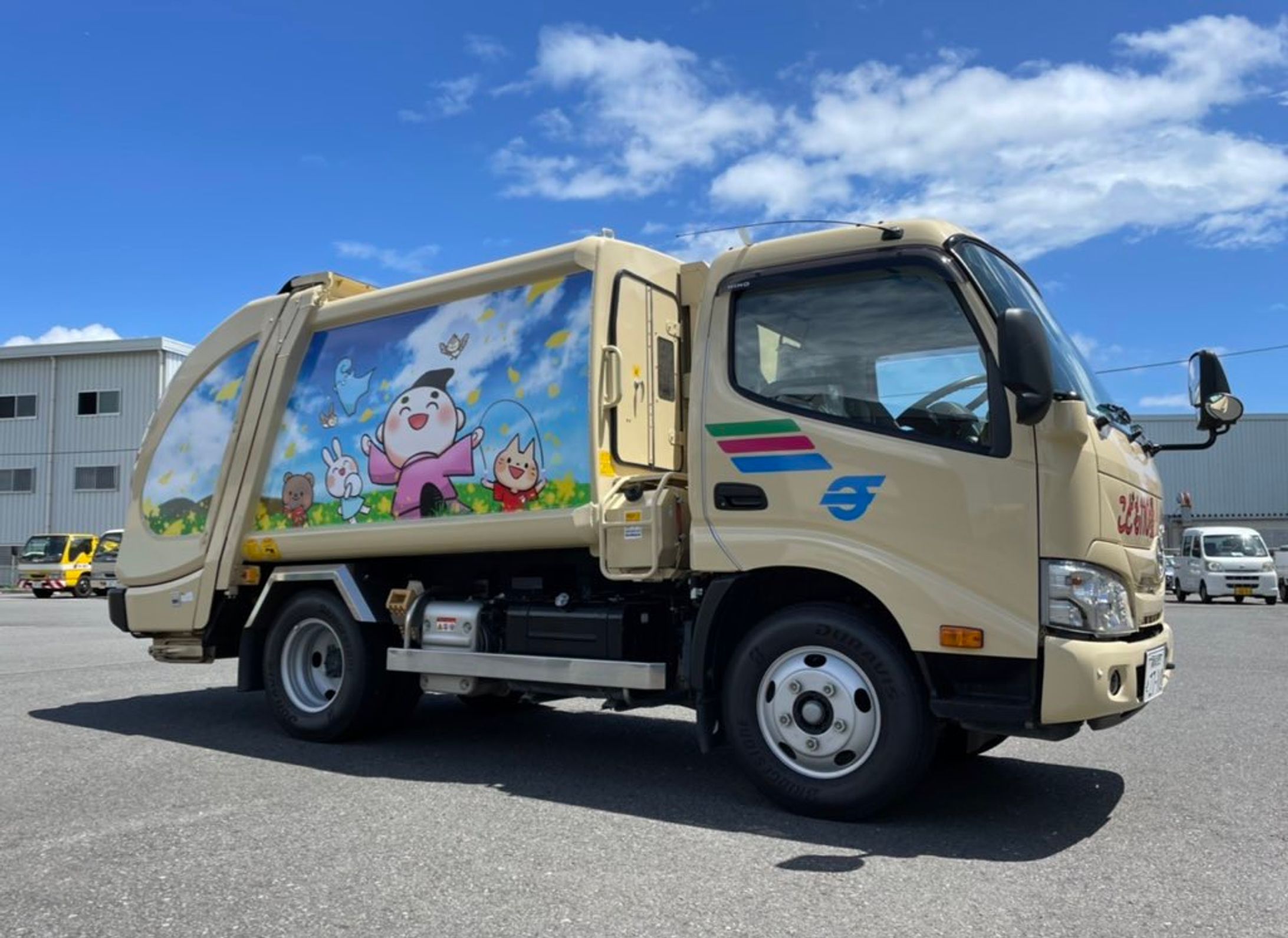 実績│茅ヶ崎市パッカー車イラストデザイン-1
