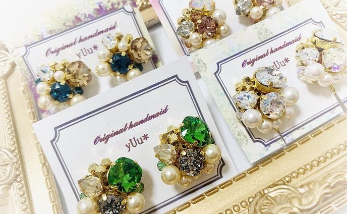 ビジュピアス/イヤリング