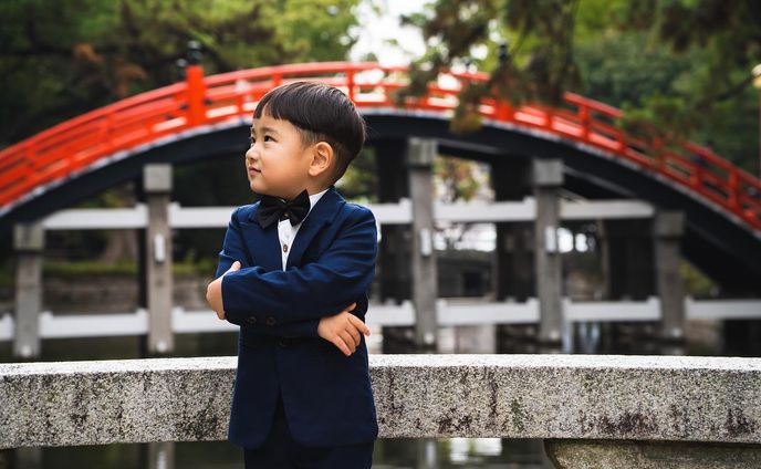 【七五三】その③
色んな事に興味のある男の子です。
撮影なんかより、池で泳いでいる亀が見たくて仕方がなかったみたいです。笑

これからの人生の中でもっともっと沢山の素晴らしい経験をして欲しいですね。

二枚目は亀を見たくて走っていく様子を捉えた一枚。

自分ももっと視野を広げて色んな写真を撮っていきたいと思いました。

.
.
#α7ⅲ  #写真好きな人と繋がりたい
#写真撮ってる人と繋がりたい　#カメラ好きな人と繋がりたい
#ファインダー越しの私の世界　#キリトリセカイ
#ダレカニミセタイケシキ　#tokyocameraclub
#IGersJP #ig_japan #team_jp_ #Lovers_Nippon
#art_of_japan_ #bestjapanpics 
#ig_phos #love_bestjapan
#七五三 #七五三撮影 #七五三3歳 #着物 
#七五三フォト #七五三出張撮影 #七五三3歳男の子 
#七五三後撮り