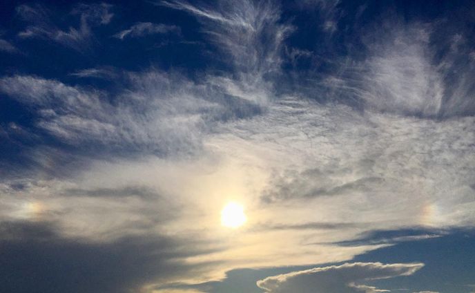 良い幻日を見られて、満足です。

#ファインダー越しの私の世界 #幻日 #太陽 #雲 #空 #気象現象 #景色 #インスタグラムジャパン #instagramjapan #parhelion #sun #cloud #sky #skyphotography #skyscape