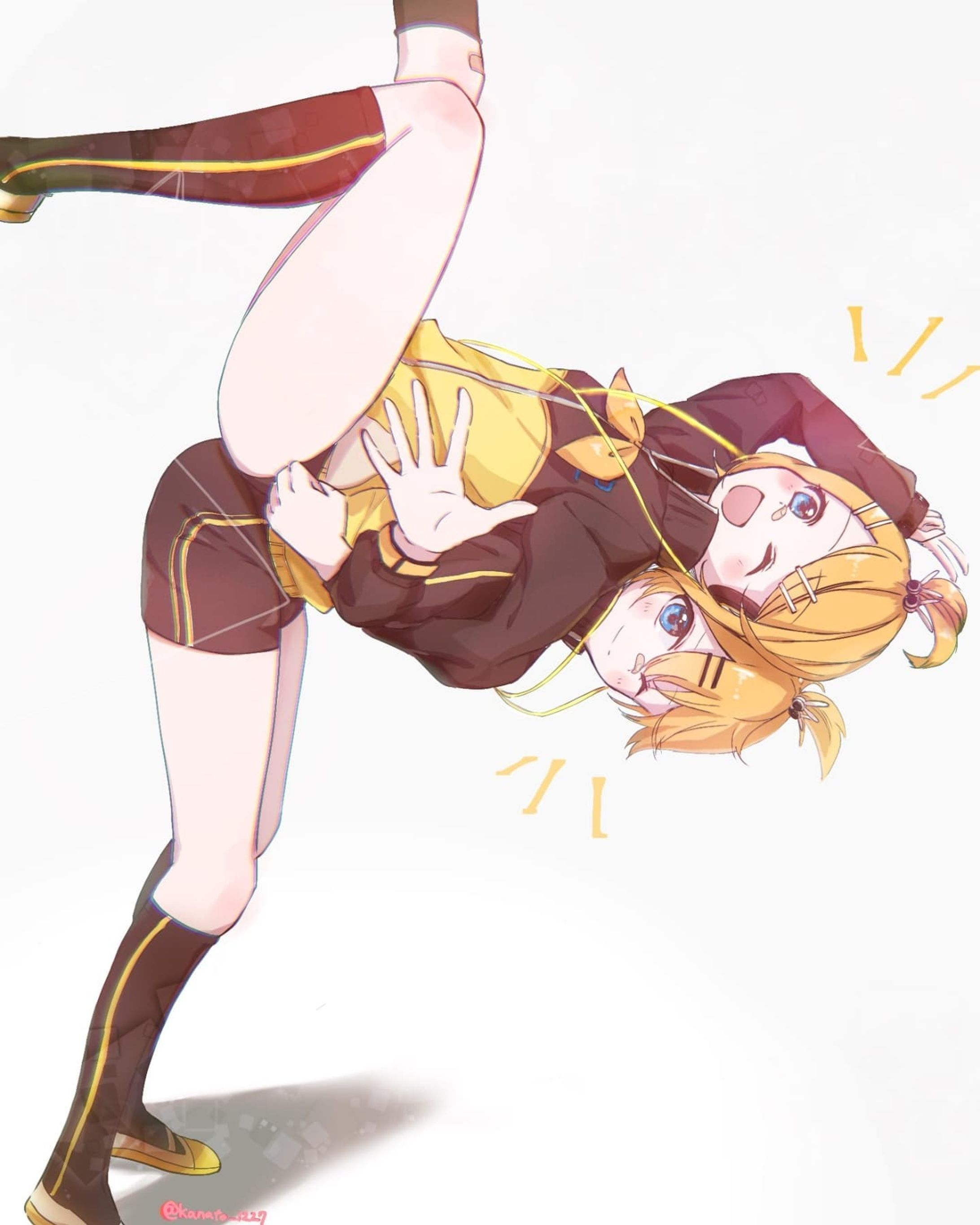 #kagaminerin #kagaminelen #kagamine #vocaloid #ibispaint #鏡音リン #鏡音レン #art #illustration #スタイリッシュエナジー #スタエナ 
過去絵が出てきたので…
元気いっぱい鏡音スタエナちゃん✨
髪型といい絆創膏、足の露出も好き-1