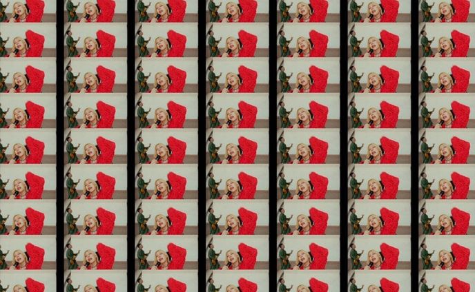 EVESKIG 2023 S/S Collection | Rakuten Fashion Week TOKYO 2023 S/S

@seveskig @nnoorrii____ 

映像を担当しました。

Cam Assistant :
Masaki Hayashi
Ikki Cho
————————————

誰もが被害者にも加害者にもなりうるネット社会、それに苦悩する人、それに爽快感を感じる人、SNS、ネット上の闇をテーマとしています。
特に著名人であればあるほど、誹謗中傷される可能性が高く、ネットリンチに遭い活動休止に追い込まれる事もあります。
毎日競って揚げ足を取り、最終的には自宅住所、家族構成、家族の写真、本人の写真をネット上に上げていく。
ゲーム感覚で人を貶めていくのです。
もちろん多少なりとも攻撃される様な事をしたのは事実ですが、限度を超えると、その言葉や行動が凶器になります。
衝動は収益のため、自己満足のため、承認欲求のため、SNSの「いいね！」の数、リツイートの数など。
恐ろしいのが、ネットリンチする人たちは、サイコパスでも殺人犯でもなく、ごくごく普通の人たちなのです。
行き過ぎた誹謗中傷をし、逮捕された人は皆決まって「こんな大ごとになるとは思わなかった」と口にします。
ネット上では顔が見えない匿名な分、愛情、嫉妬、二面性、バーチャル感、承認欲求、利己主義など、歪んだ感情を晒せるのだと思います。
リツイートボタン一つで人が傷つく可能性があると言う事を考えて欲しいです。
時代は違いますが、1998年に公開された『PERFECT BLUE』（今 敏監督 アニメ処女作）にもその断片が見て取れます。
人を愛しすぎるがゆえに凶器と化す心の闇。
この作品の時代のWebネットワークとしては、ブログぐらいしかありませんでした。
他人が勝手に『未麻の部屋』を作り、そこで偽りの情報を発信、それを元にファンが暴走してしまうと言う描写が描かれています。
2022年になった今でも同じ様な事が繰り返されています。
時代の闇を予感させる作品をテーマに取り入れることで、ファッションから警鐘を鳴らし思いとどまらせる事が出来ればと言う想いを込めたコレクションに仕上げます。

Music: Insomnia/Ganzhase @ganzhase
Movie: Keita Uchino @uchino_keita
Camera: Takako Kanai @coco_can_i
Stylist: Go Momose @go_momosee
Make-up: Toru Sakanishi @torusakanishi
Hair: Daisuke Mukai @mukai_daisuke

Ucary(Ganzhase Vocal) @ucary_valentine
Too shit(Ganzhase Drum) @too_shit
Ryochi(Ganzhase Bass) @ryoichikimura_ryochi
Kikuchi(Ganzhase Guitar) @chiikiku
Kota(Exiles) @kota_kmt
Jiji(Number eight) @sickjiji
Ryoma(Number eight) @ryoma_tanaka_
Kien(Pump) @kienryuu
Luicia(Pump) @lucia.o0
Toya(Pump) @18391o8
Viralboy(Stanford) @viral_booy
Myuki(Wolf) @tachimiroku
Toshi @toshihiko.tanaka.7
Hayashi

Special thanks

PERFECT BLUE
協力：株式会社マッドハウス、今 京子