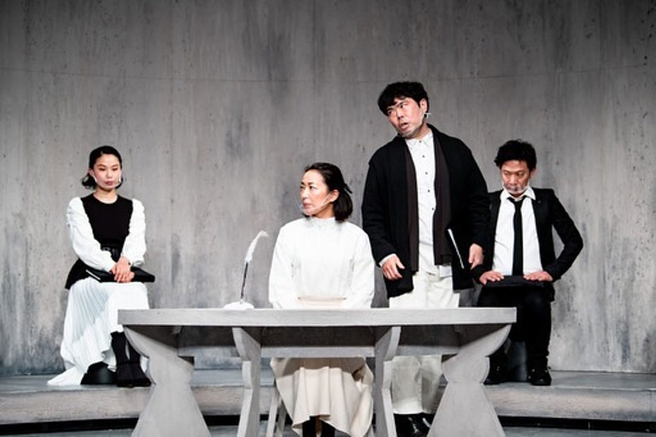 #ONEOR8『グレーのこと– 2021ver. –』東京公演下北沢 ザ・スズナリ-1