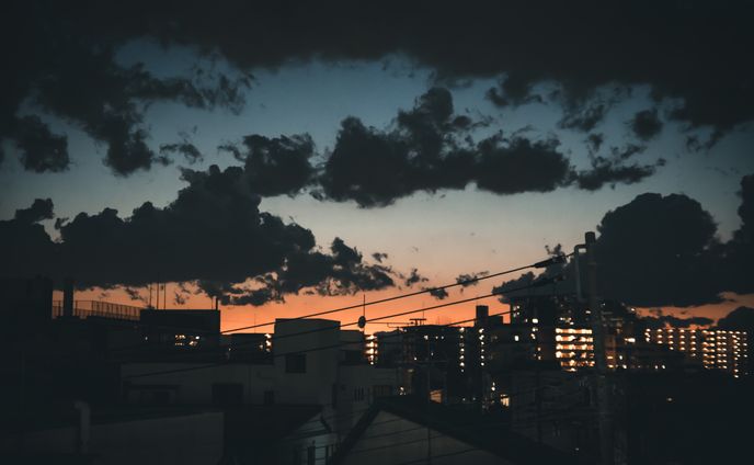 台風の後、グラデーションの空