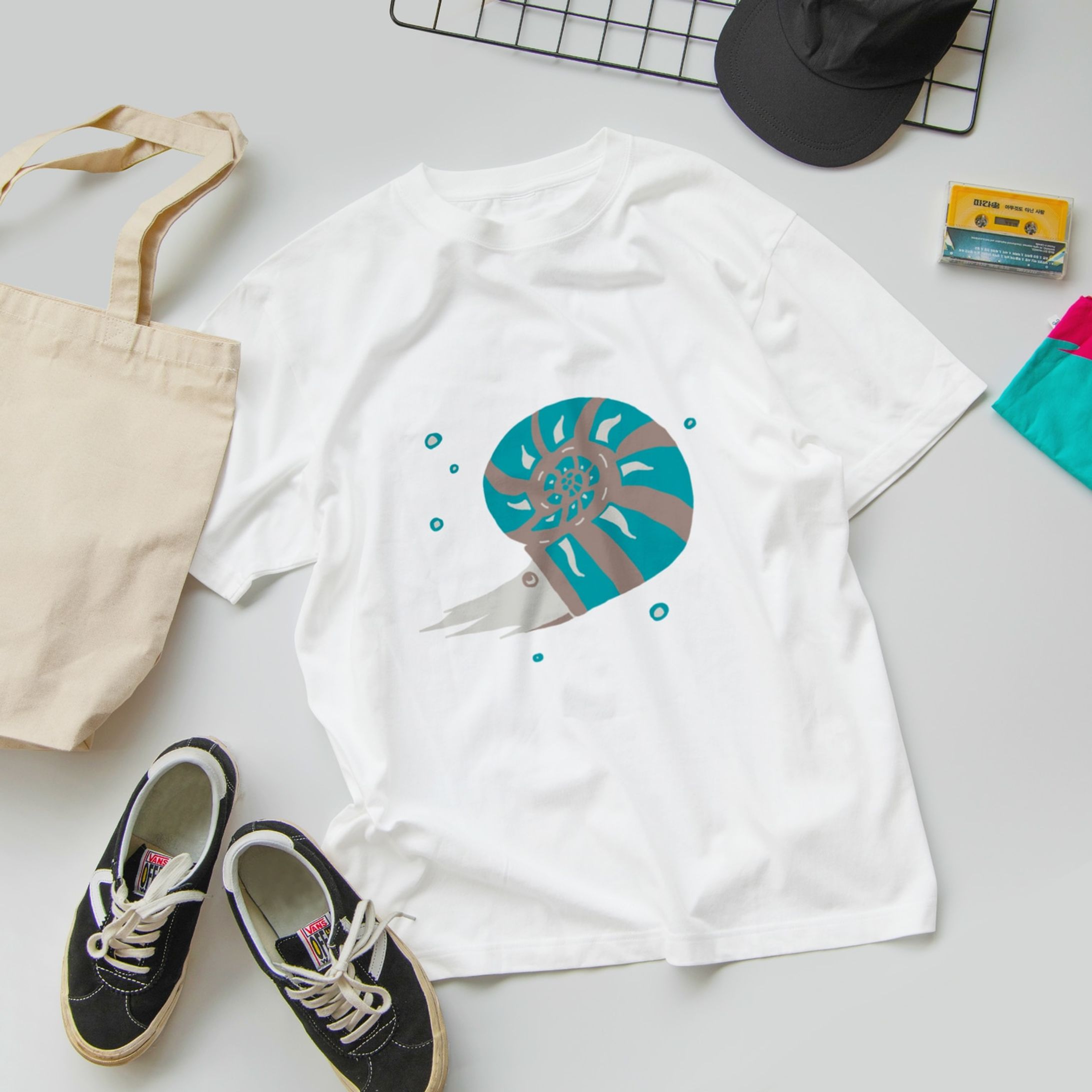 魅惑のアンモナイトTシャツ-1