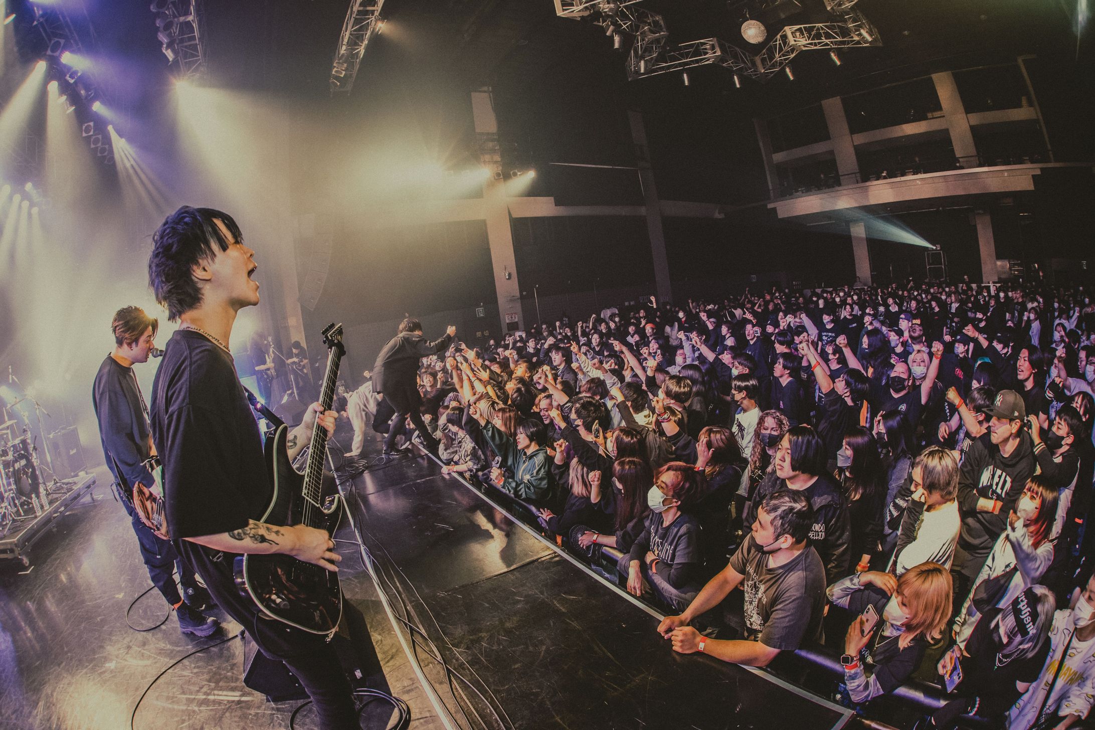 Graupel LIVE Guitar-1