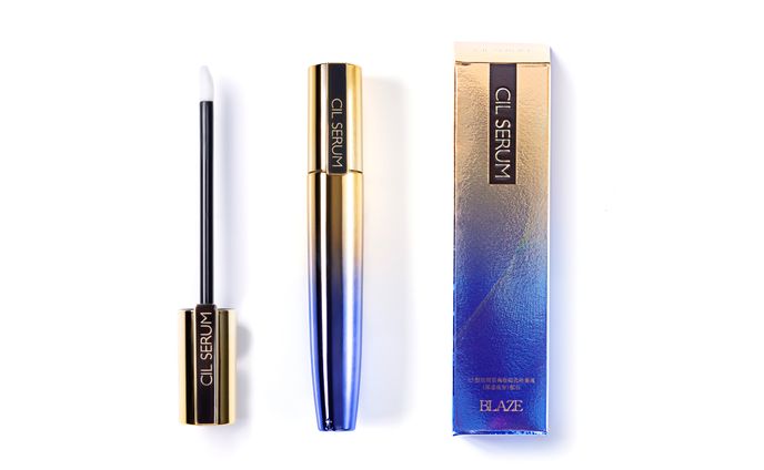 まつ毛美容液「CIL SERUM」 パッケージ