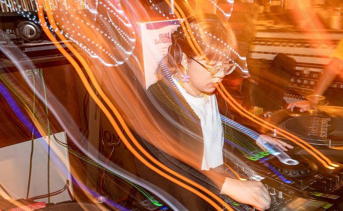 ︎

28.05.23
エイミー(fr.DSPS) (@ami_tseng) 

いつまでも世界は...
木屋町A-bar

#ライブフォト #ライブフォトグラファー #livephoto #livephotographer #livephotography #photography #photographer #photograph #gigphotography #gigphotographer #バンド #instamusic #カメラのある生活 #カメラマンさんと繋がりたい #raw_concert #liveshooting #livemusicphotography #livemusicphotographer #撮影依頼募集中 #撮影依頼受付中 #jj_musicislife #dsps