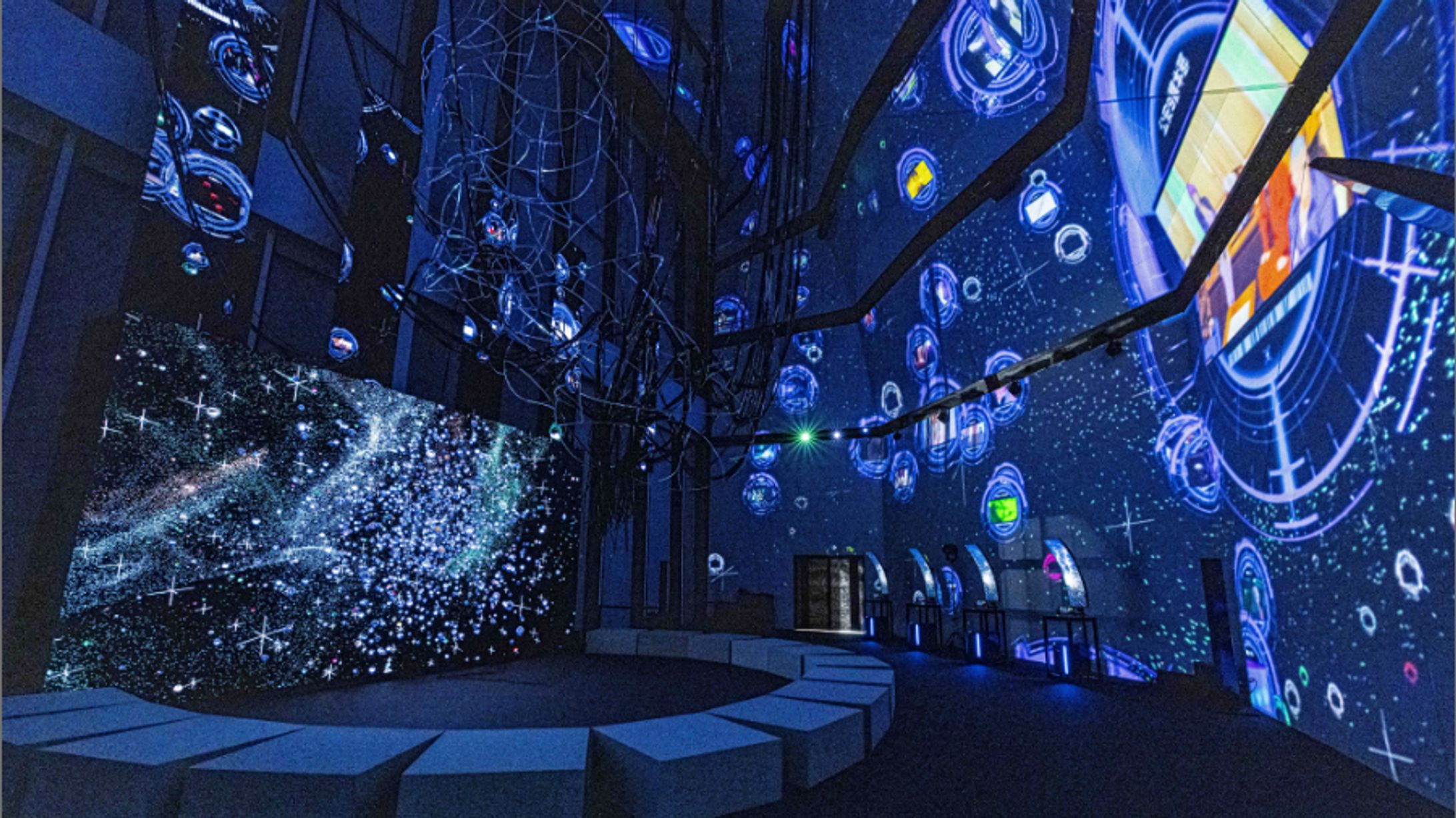 『攻殻機動隊展 Ghost and the Shell』 巨大電脳ネットワークビジュアライザー “Nerve Net”-1