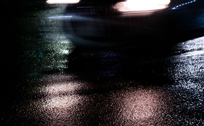 雨の質感、ヘッドライト