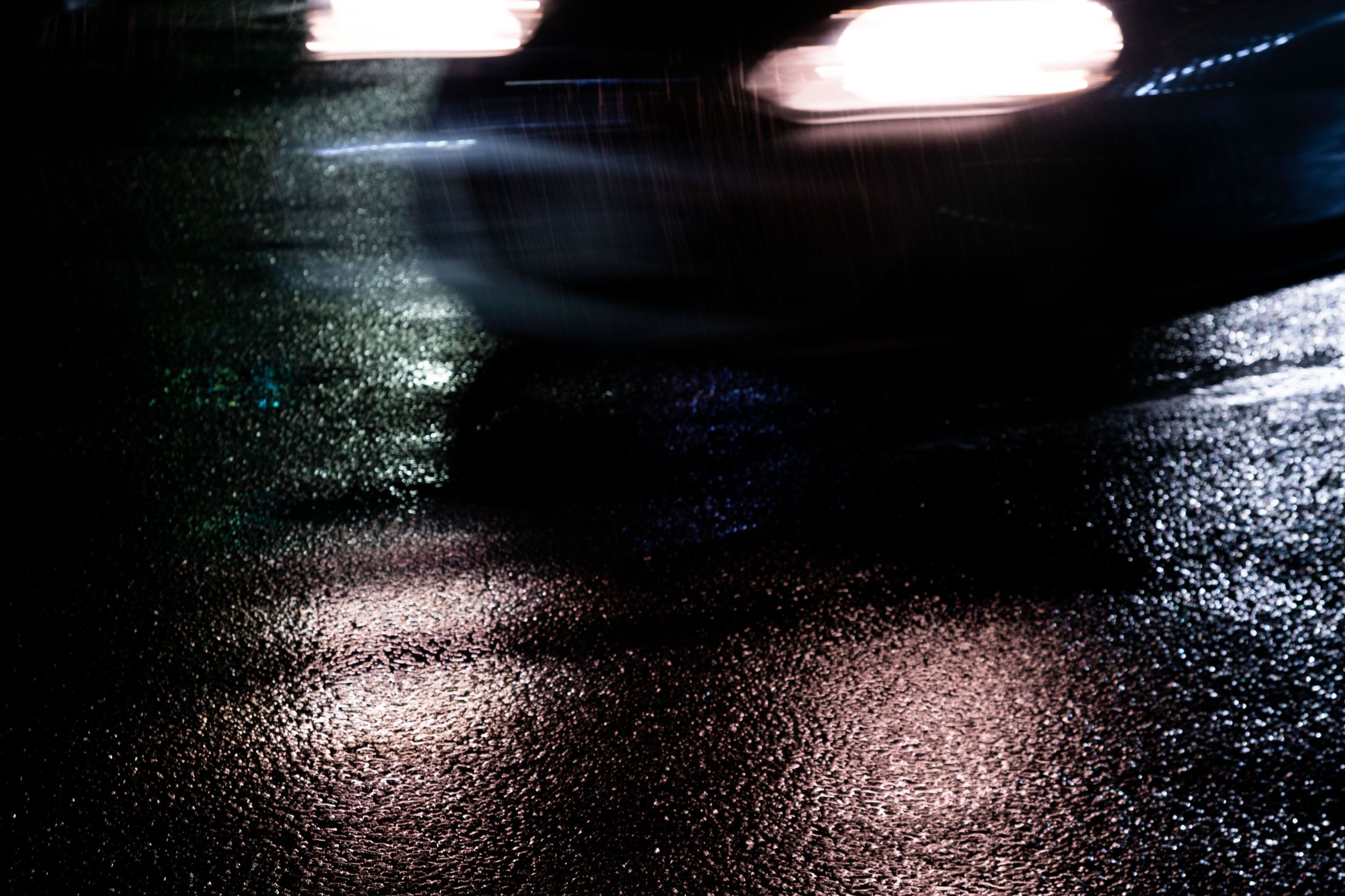雨の質感、ヘッドライト-1
