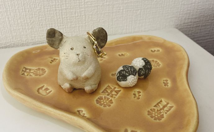 Pottery chinchillas 