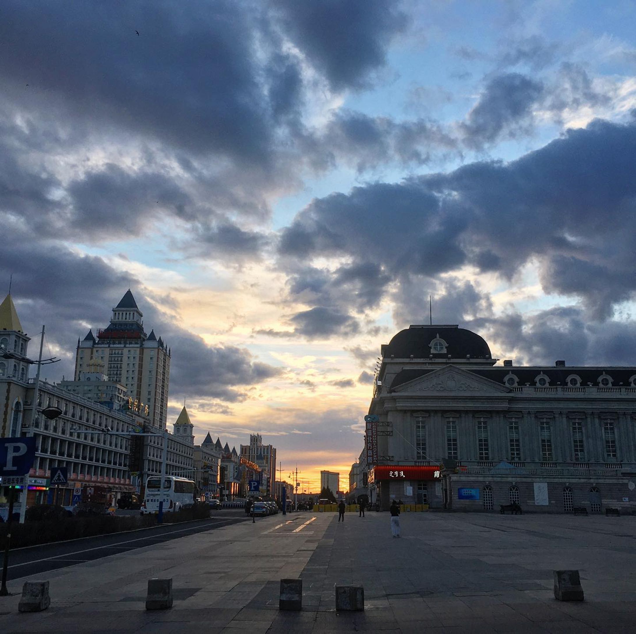 Manzhouli Mongolian border town opposite of Russian town Zabaykalsk, 2021-1