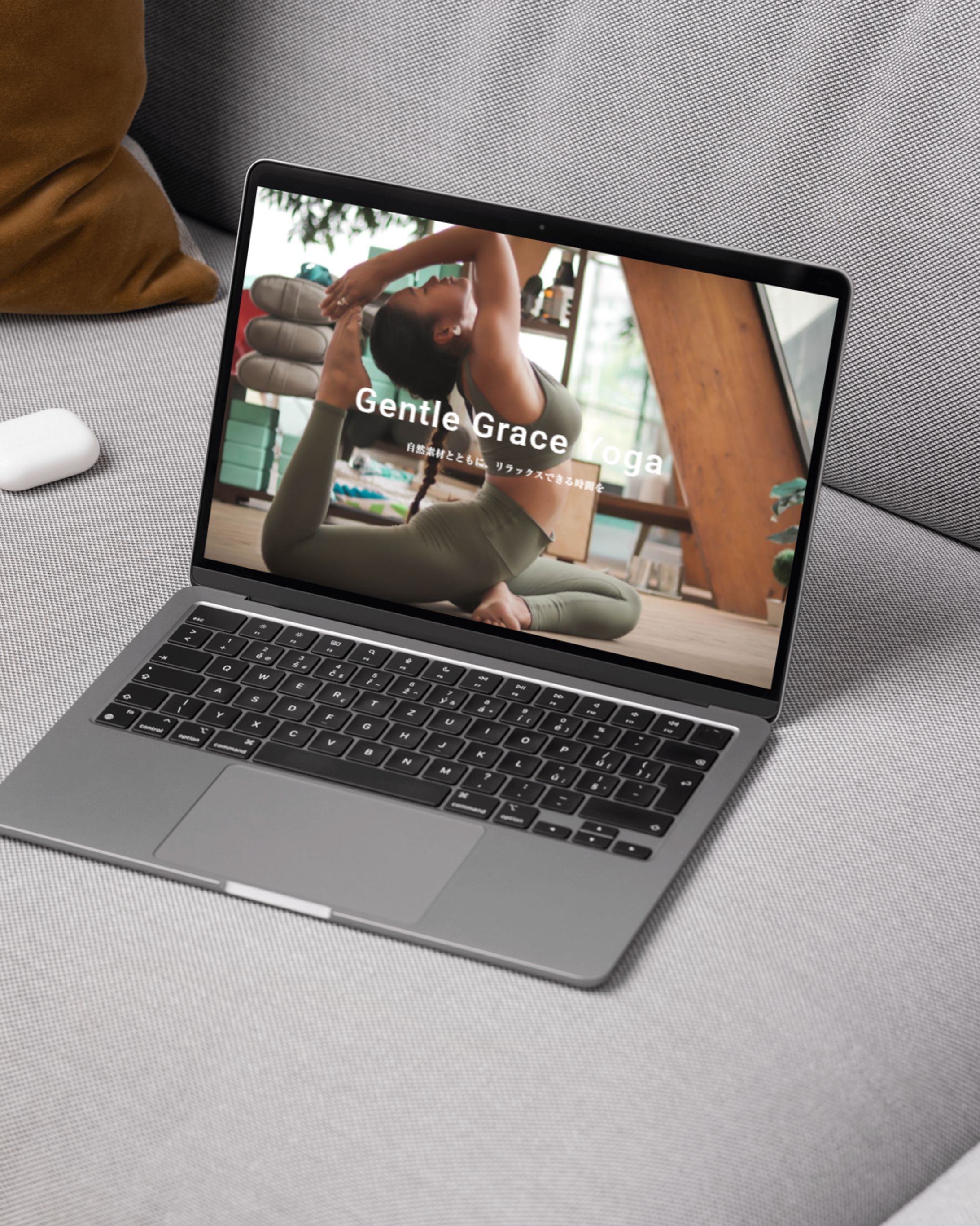 自主制作_ヨガスタジオのホームページ-1