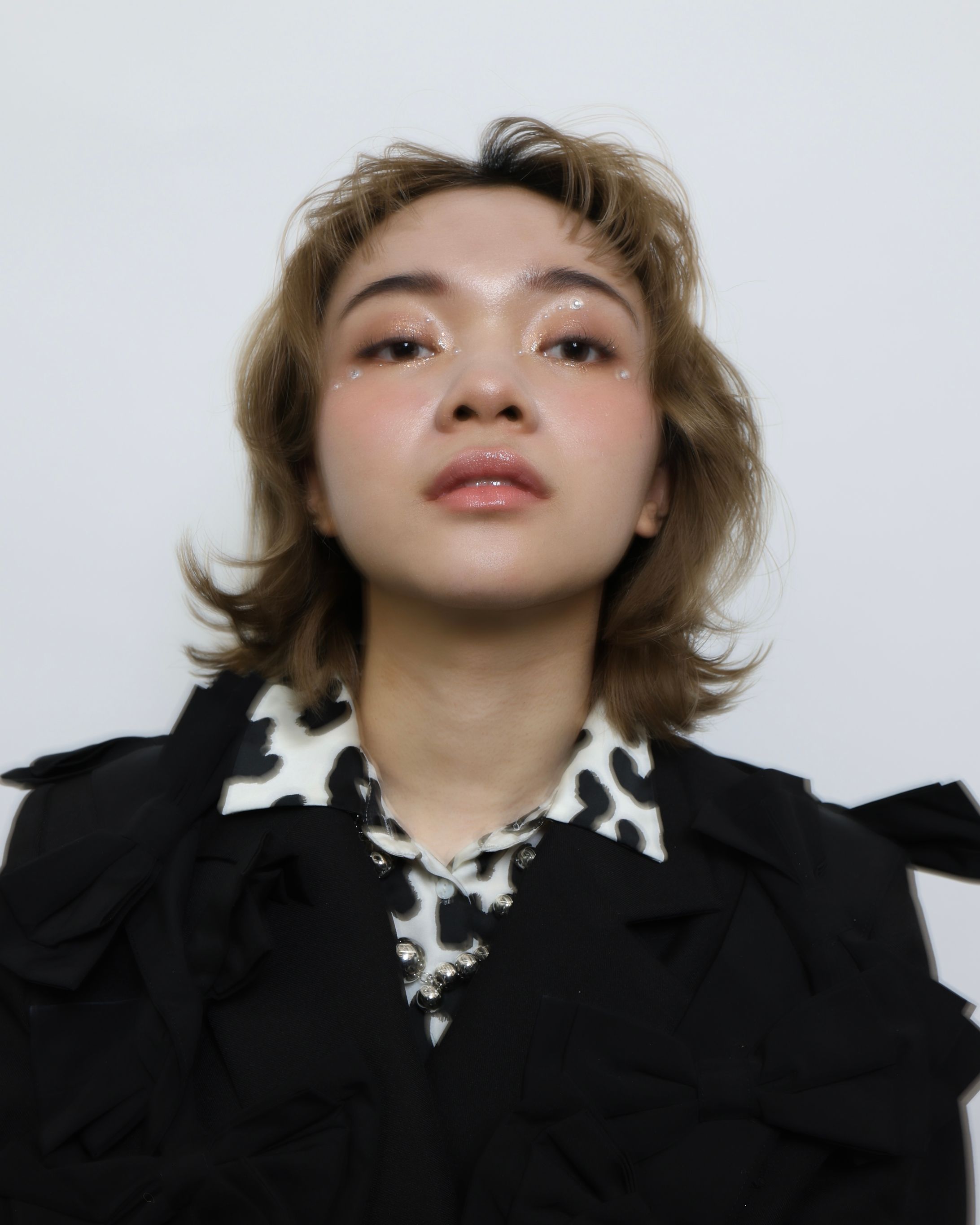 Glossy makeup-1