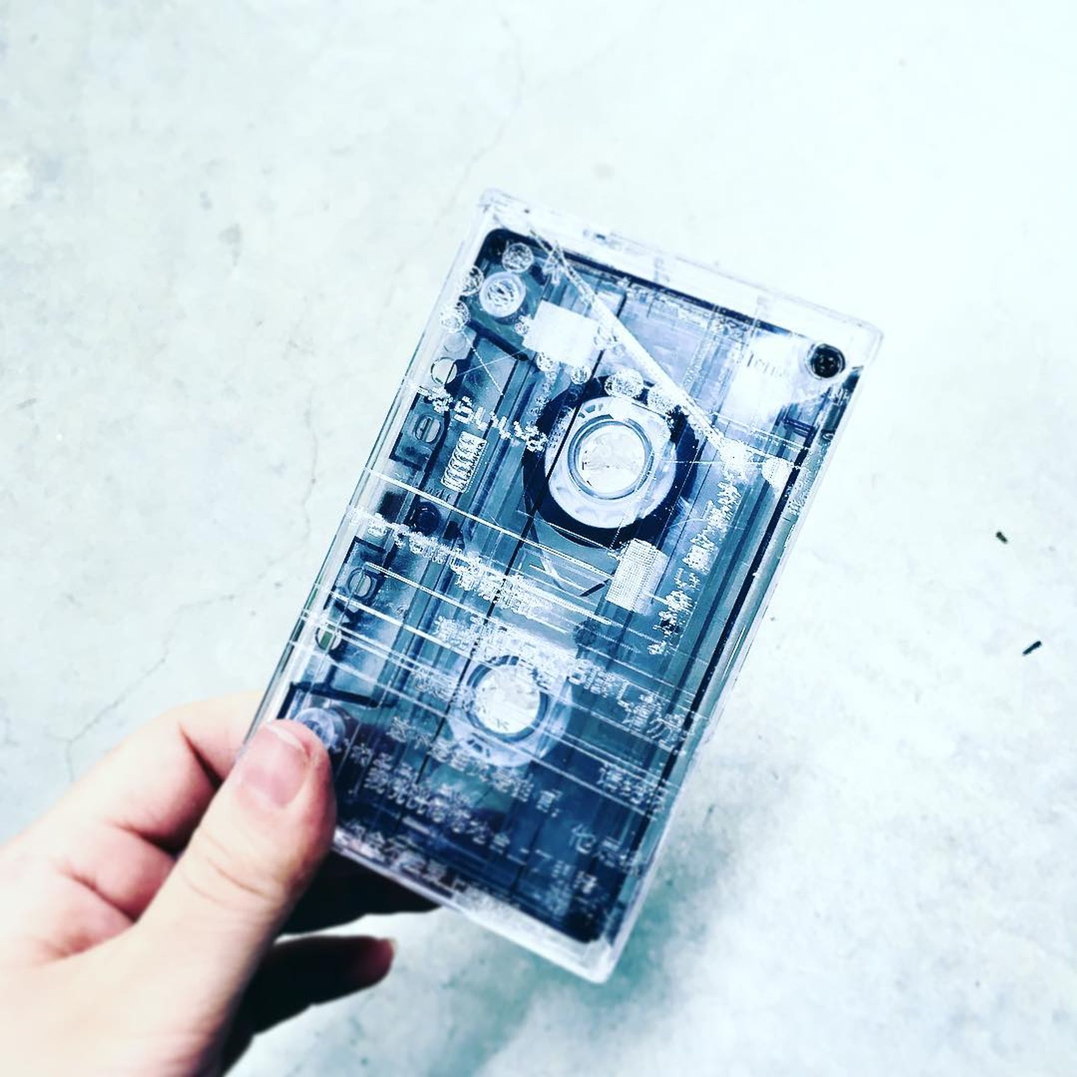 カセットテープに録らせた彫刻
.
.
.
#art #artwork #instaart #instaartwork #taperecording  #cassettetape #clear #productdesign #myart #japan #japanese #chinese #arting #myartwork #cool #instacool #accessory #creative #creator  #アート #作品  #デザイン #透明 #制作 #試作 #ネックレス #アクセサリー #カセットテープ 
#colorlessworld-1